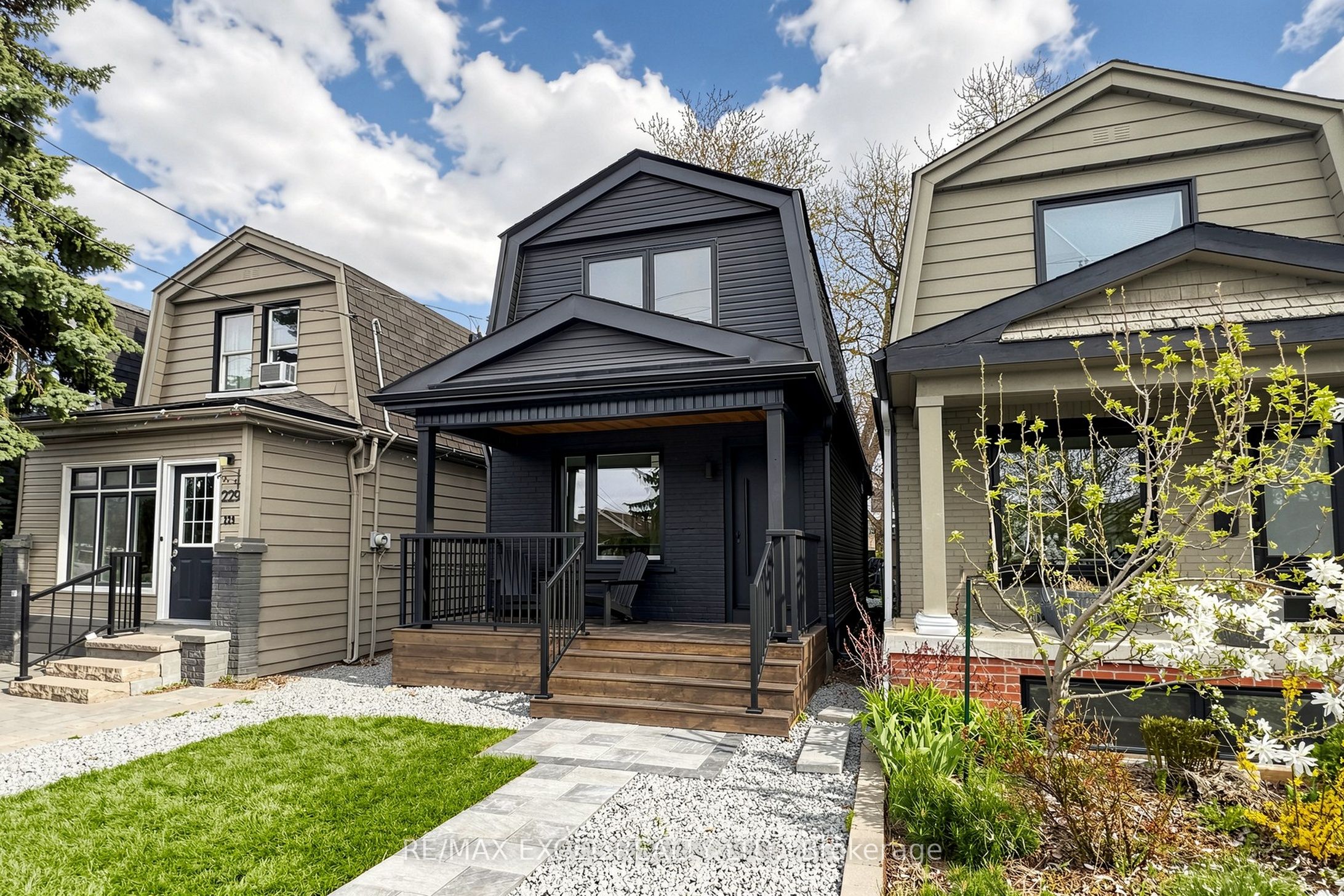 227 Donlands Avenue, Toronto, ON M4J 3P9 photo 2