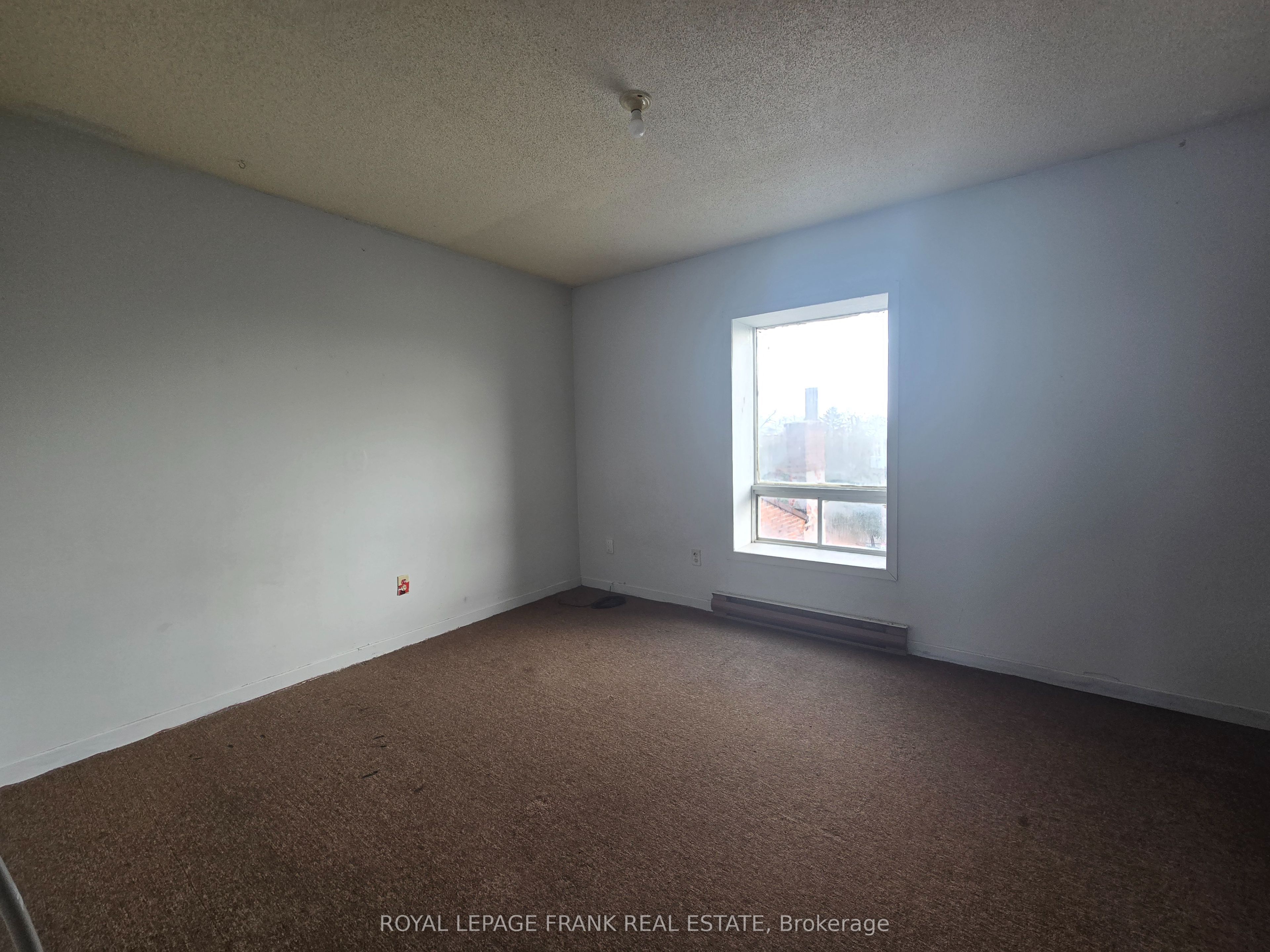 15 King Street E Apartment #5, Clarington, ON L1C 1N1 photo 4