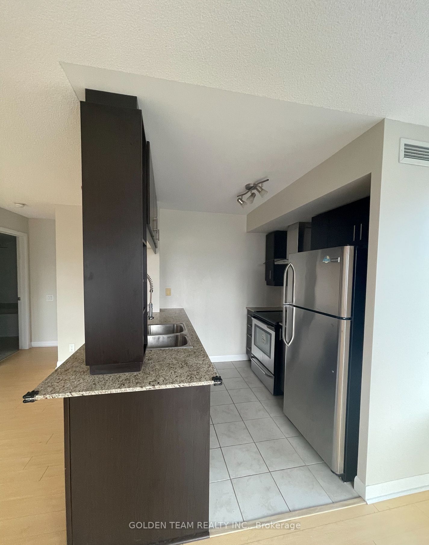 190 Borough Drive 608, Toronto, ON M1P 0B6 photo 5
