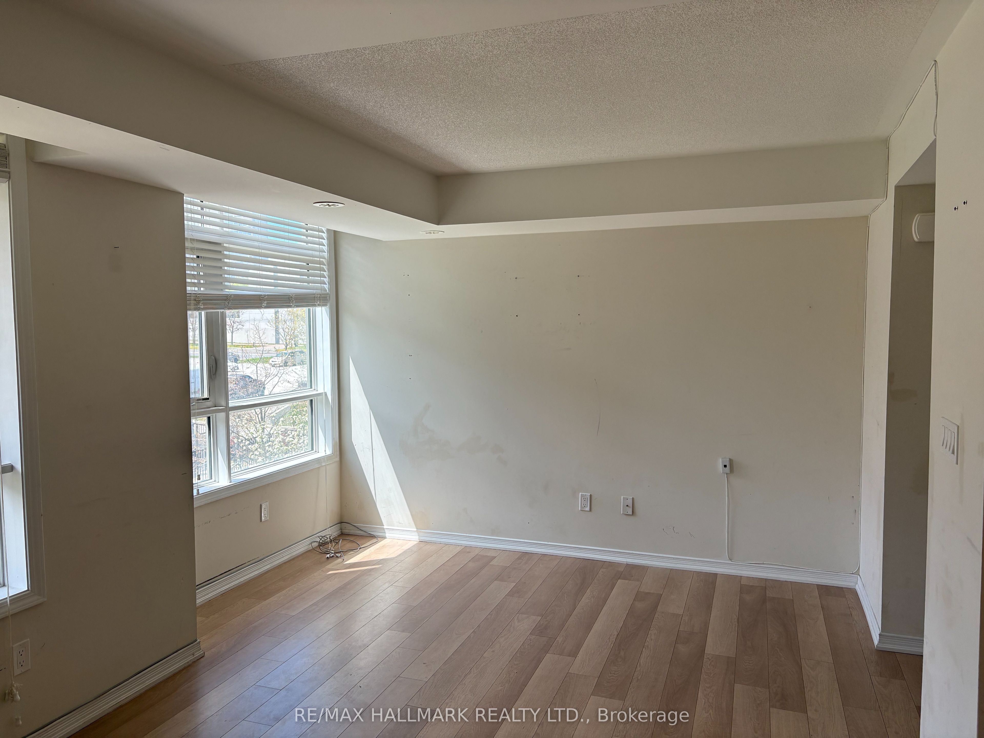 1070 Progress Avenue 306, Toronto, ON M1B 0C5 photo 2