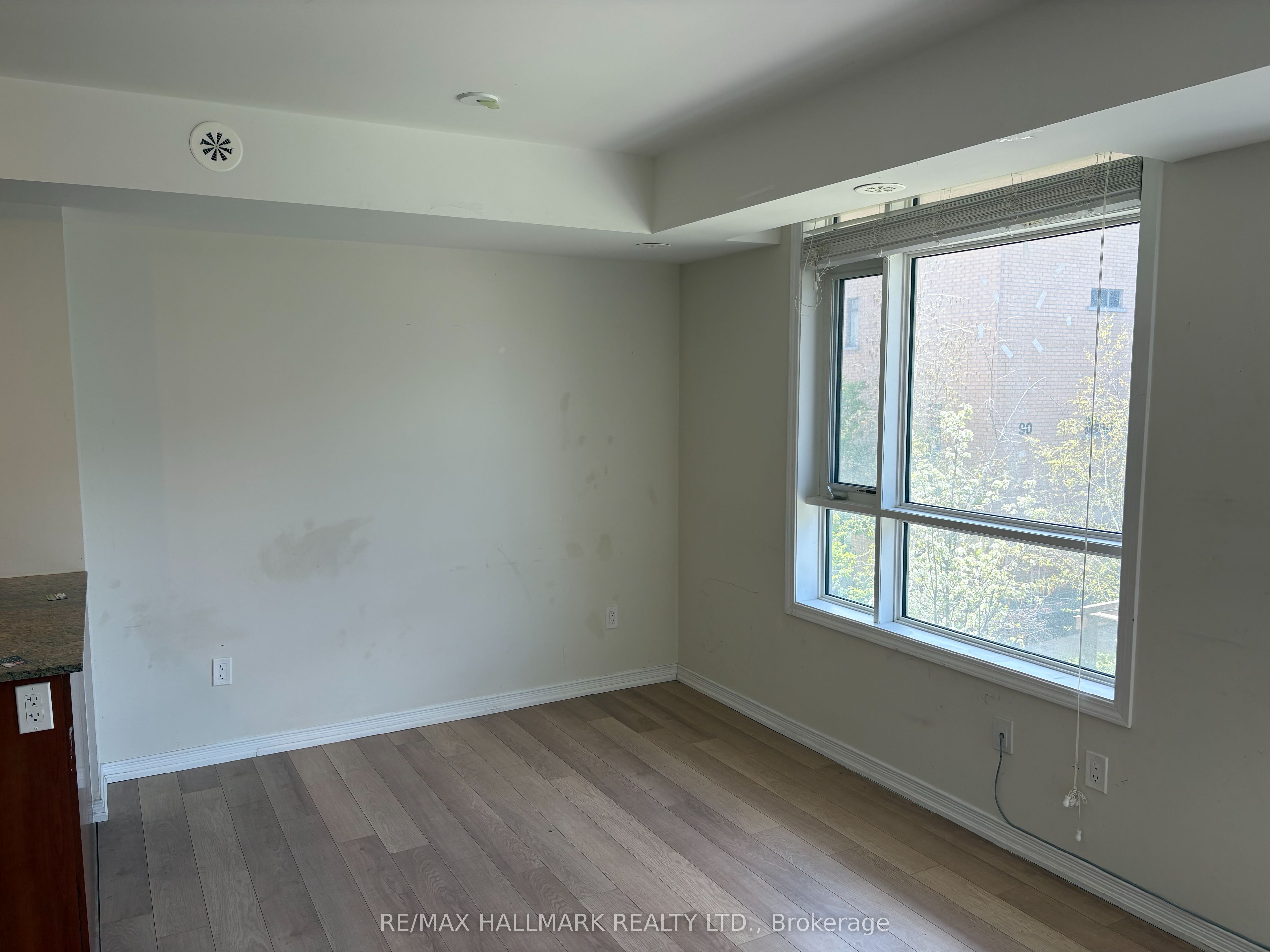 1070 Progress Avenue 306, Toronto, ON M1B 0C5 photo 3