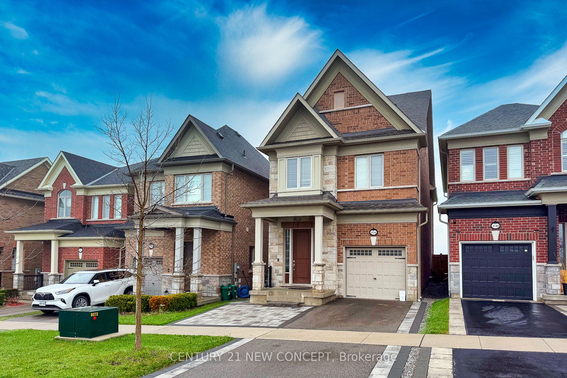 104 Christine Elliott Avenue, Whitby, ON L1P 0E1 photo 2
