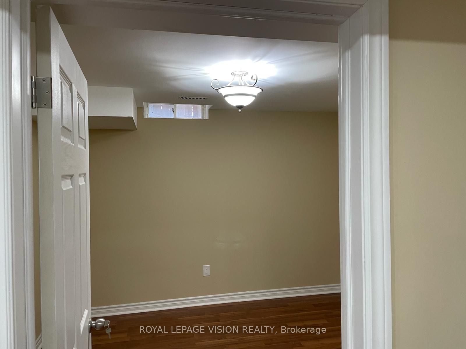 193 BRITANNIA Avenue E BSMT, Oshawa, ON L1L 0B4 photo 4