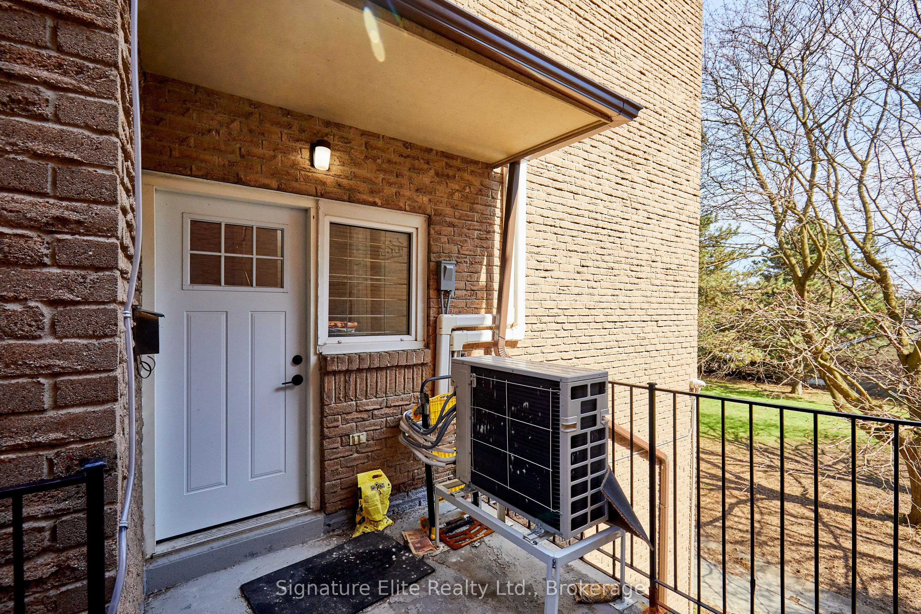 50 Scarborough Golf Club Road 124, Toronto, ON M1M 3T5 photo 2