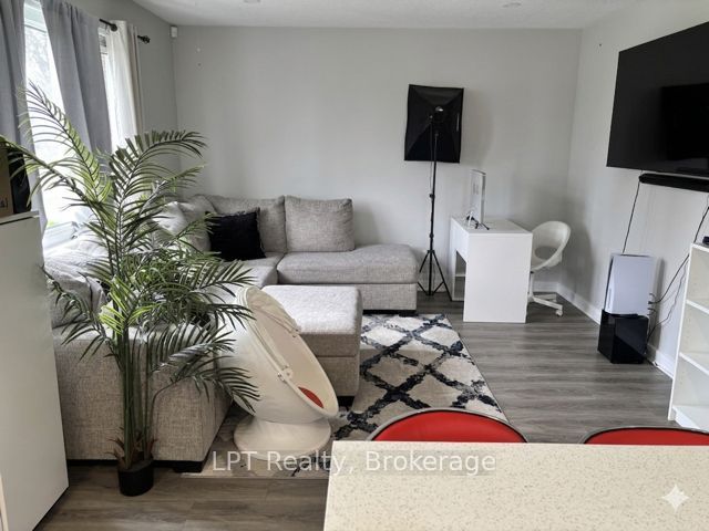 325 Baldwin Street, Oshawa, ON L1H 6H5 photo 3