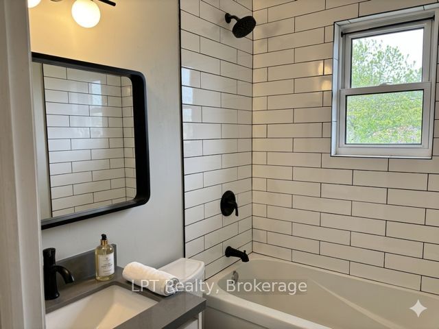 325 Baldwin Street, Oshawa, ON L1H 6H5 photo 4