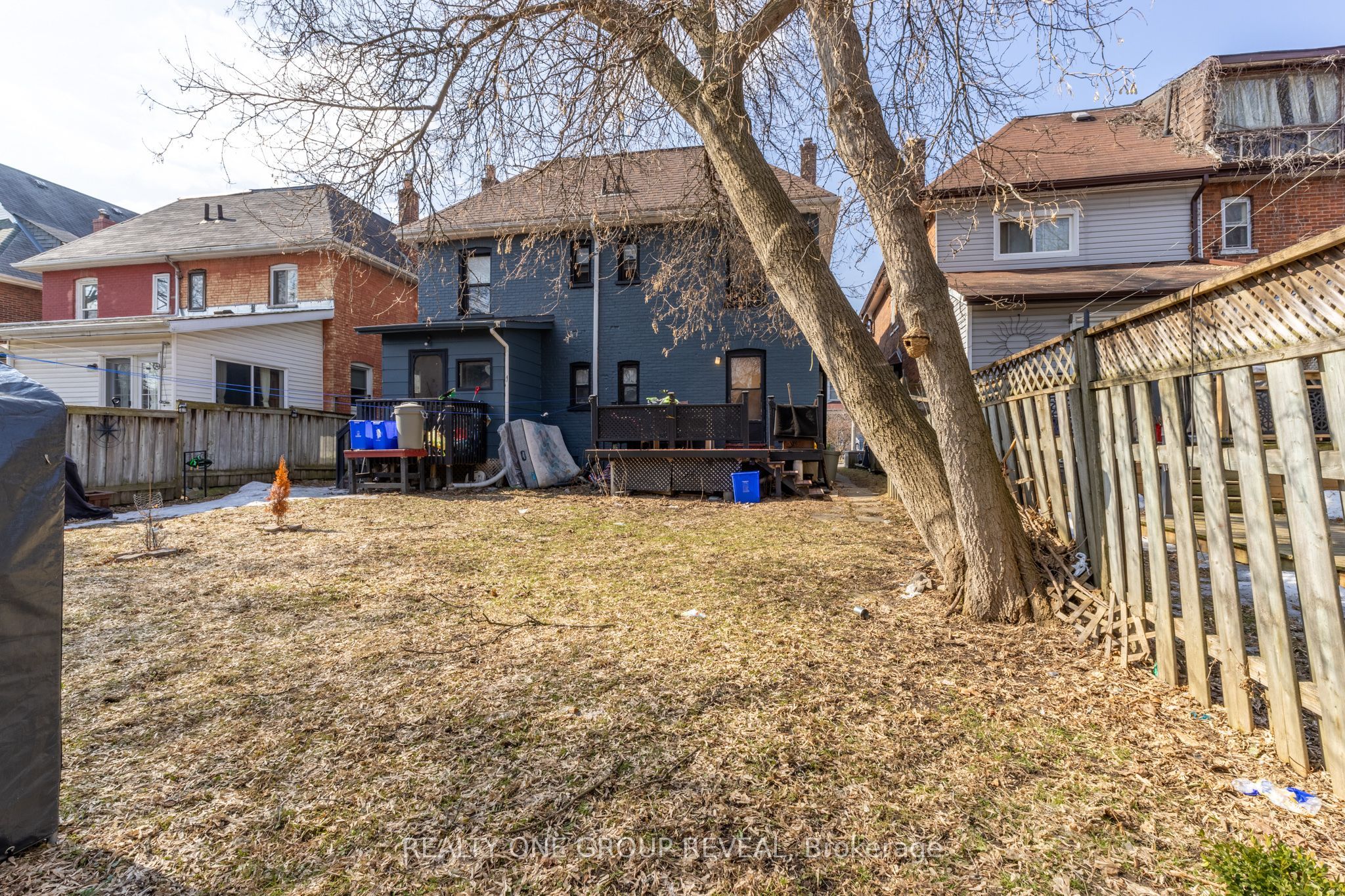 277 Jarvis Street, Oshawa, ON L1G 5K8 photo 2