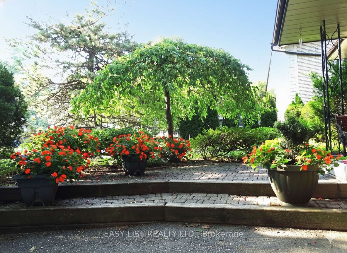 1035 Oshawa Boulevard N, Oshawa, ON L1G 5V7 photo 3