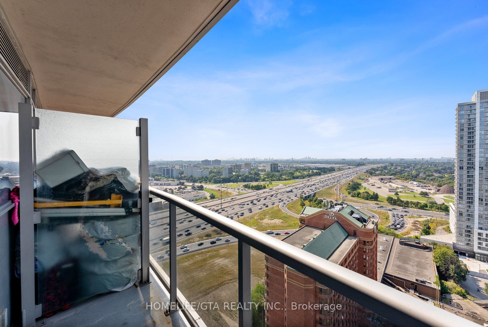 125 Village Green Square 2508, Toronto, ON M1S 0G3 photo 3
