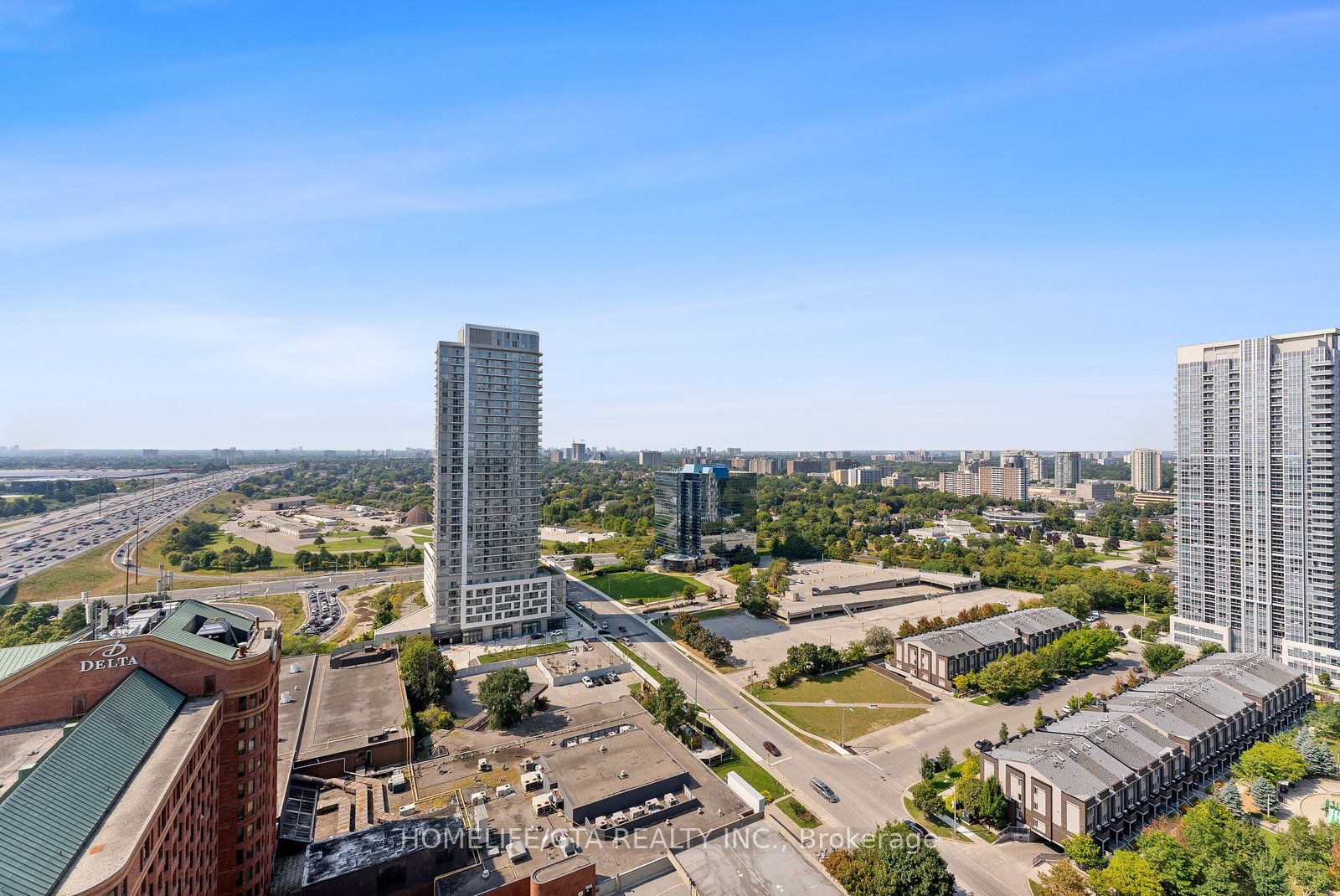 125 Village Green Square 2508, Toronto, ON M1S 0G3 photo 4
