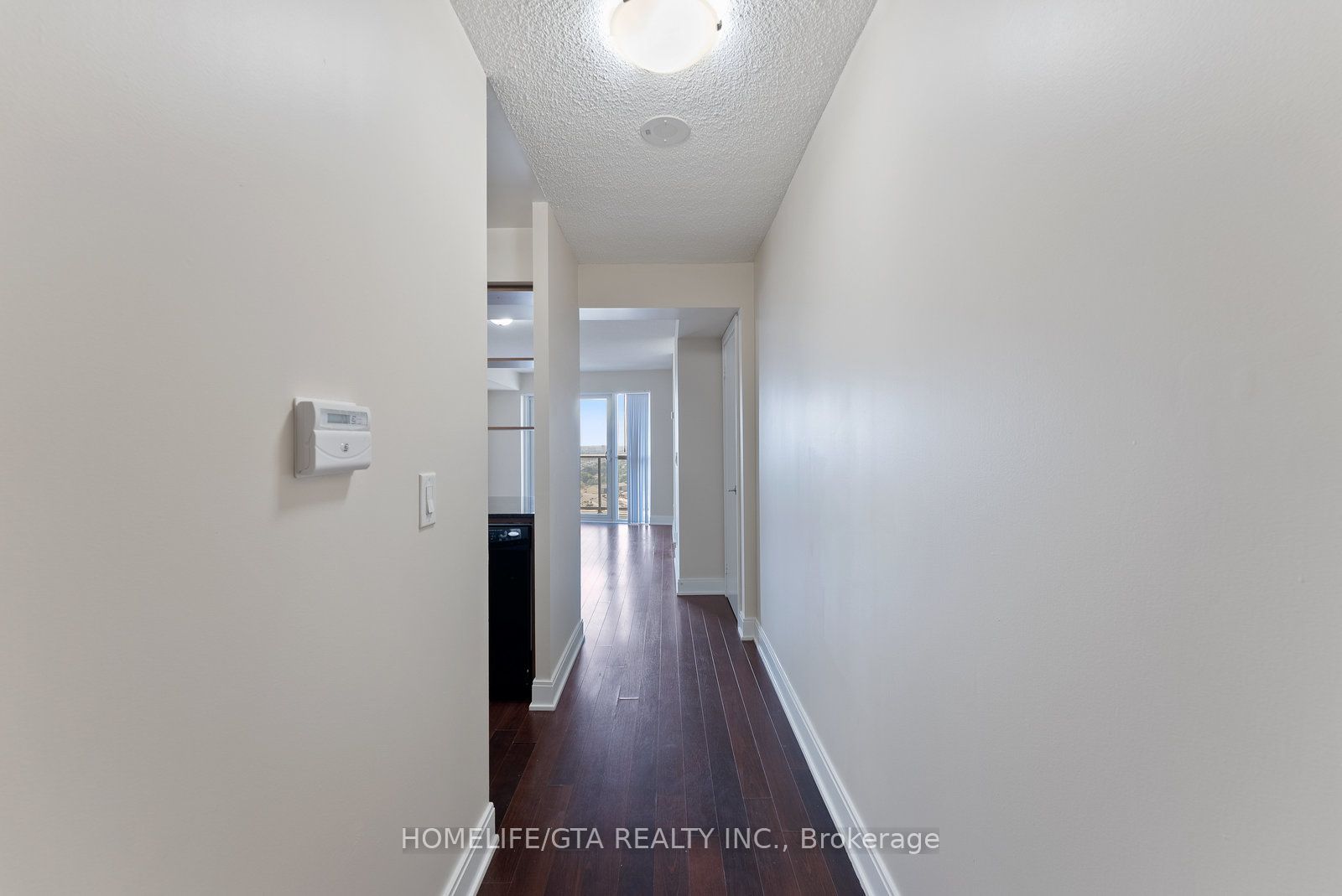 125 Village Green Square 2508, Toronto, ON M1S 0G3 photo 5