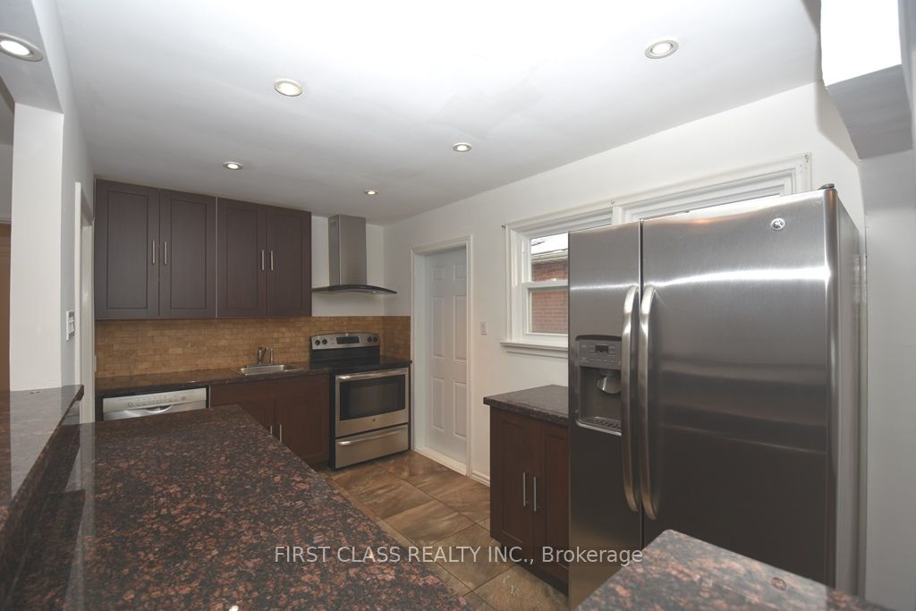 87 Vauxhall Drive, Toronto, ON M1P 1R1 photo 4