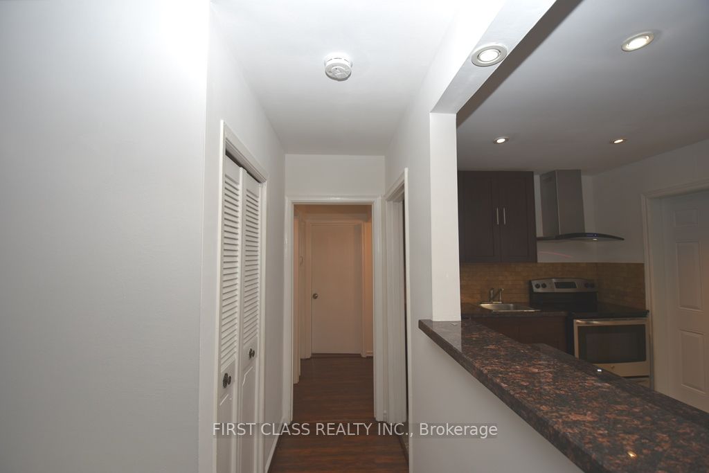 87 Vauxhall Drive, Toronto, ON M1P 1R1 photo 5
