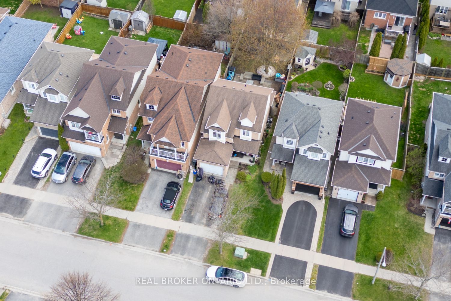 43 Madden Place, Clarington, ON L1C 5K3 photo 3