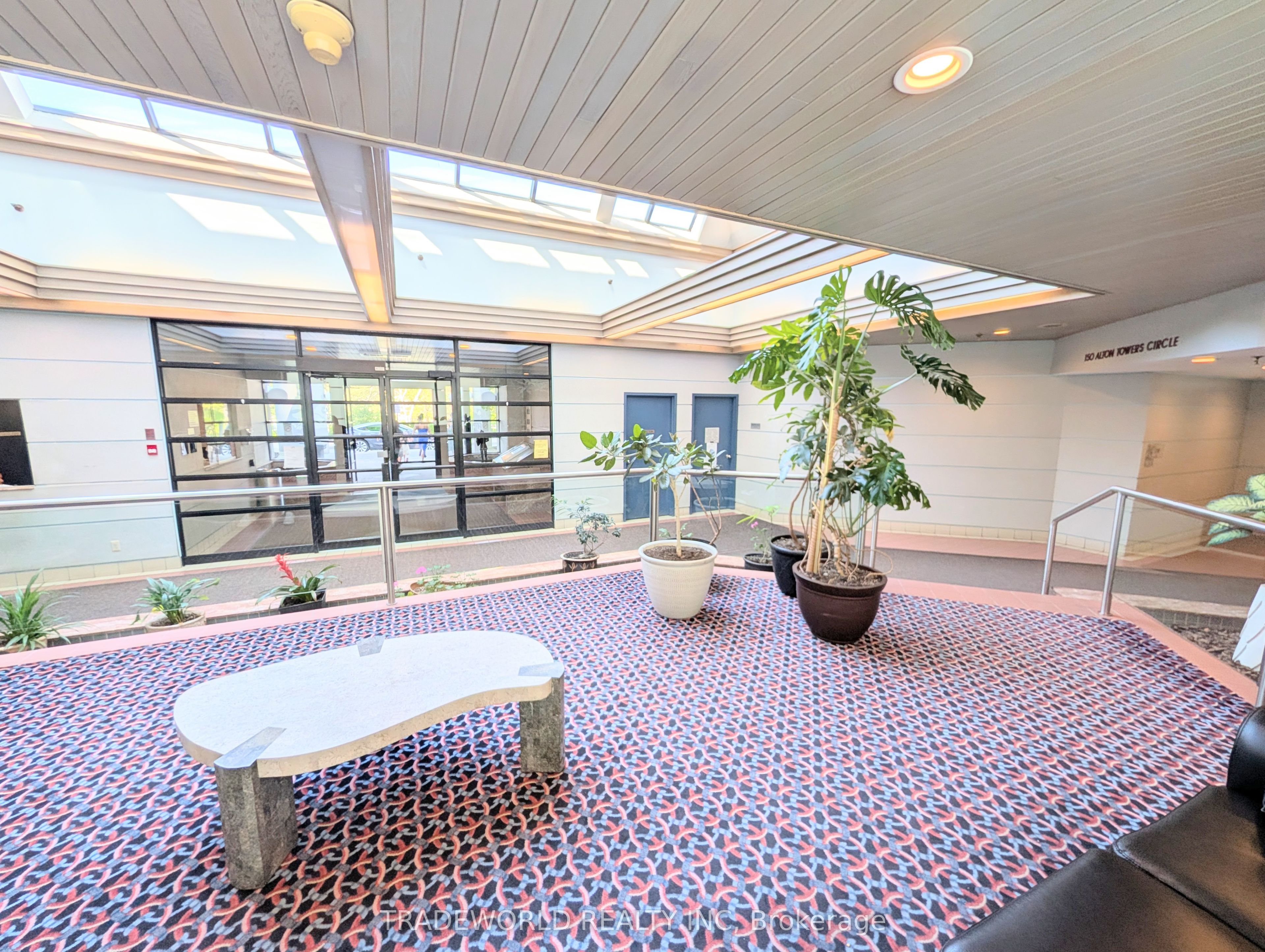 150 Alton Towers Circle 405, Toronto, ON M1V 4X7 photo 5