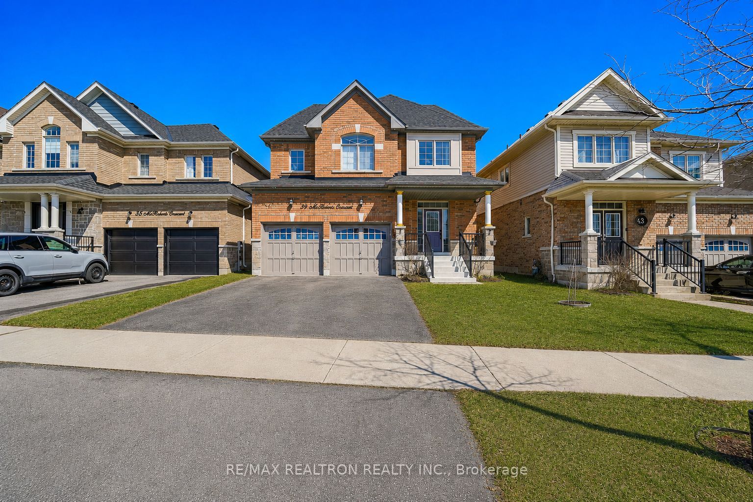 39 Mcroberts Crescent, Clarington, ON L1E 0H5 photo 5