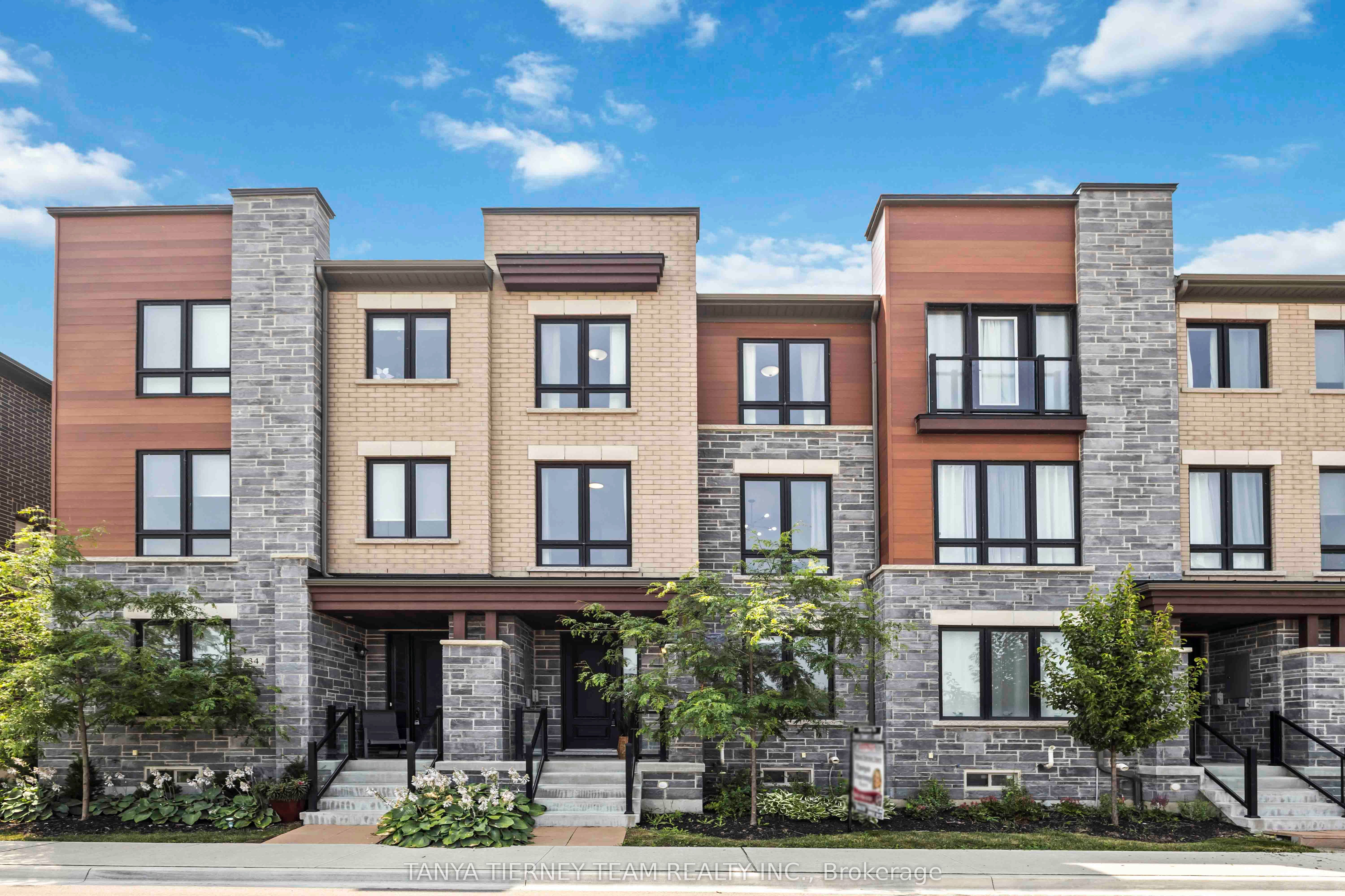 36 Dockside Way, Whitby, ON L1N 0M6