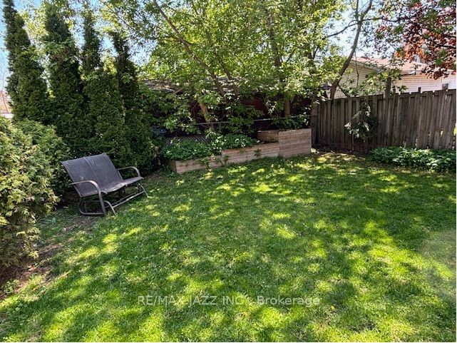 177 Athol Street E, Oshawa, ON L1H 1K2 photo 3