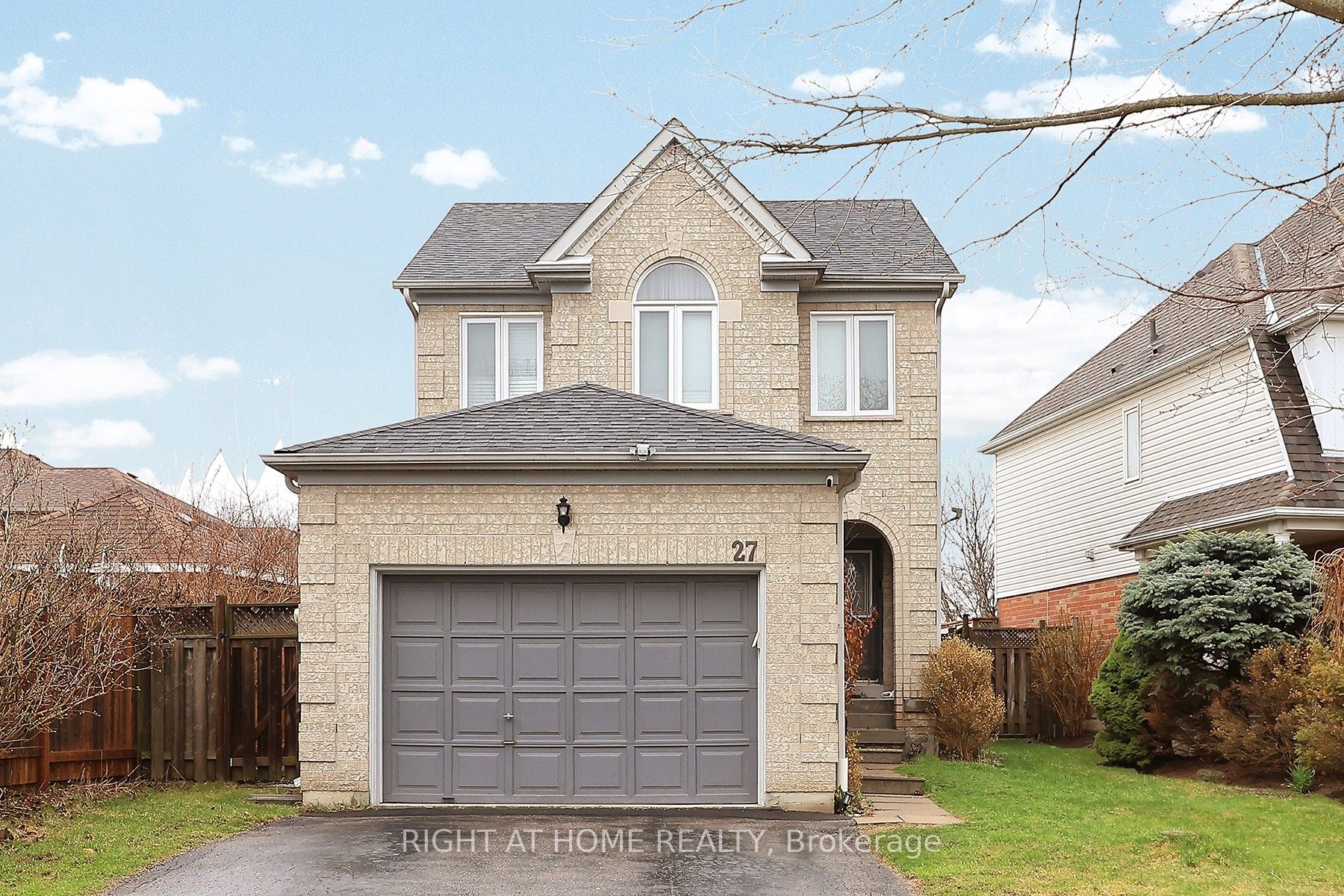 27 Foundry Lane, Whitby, ON L1P 1M5 photo 2