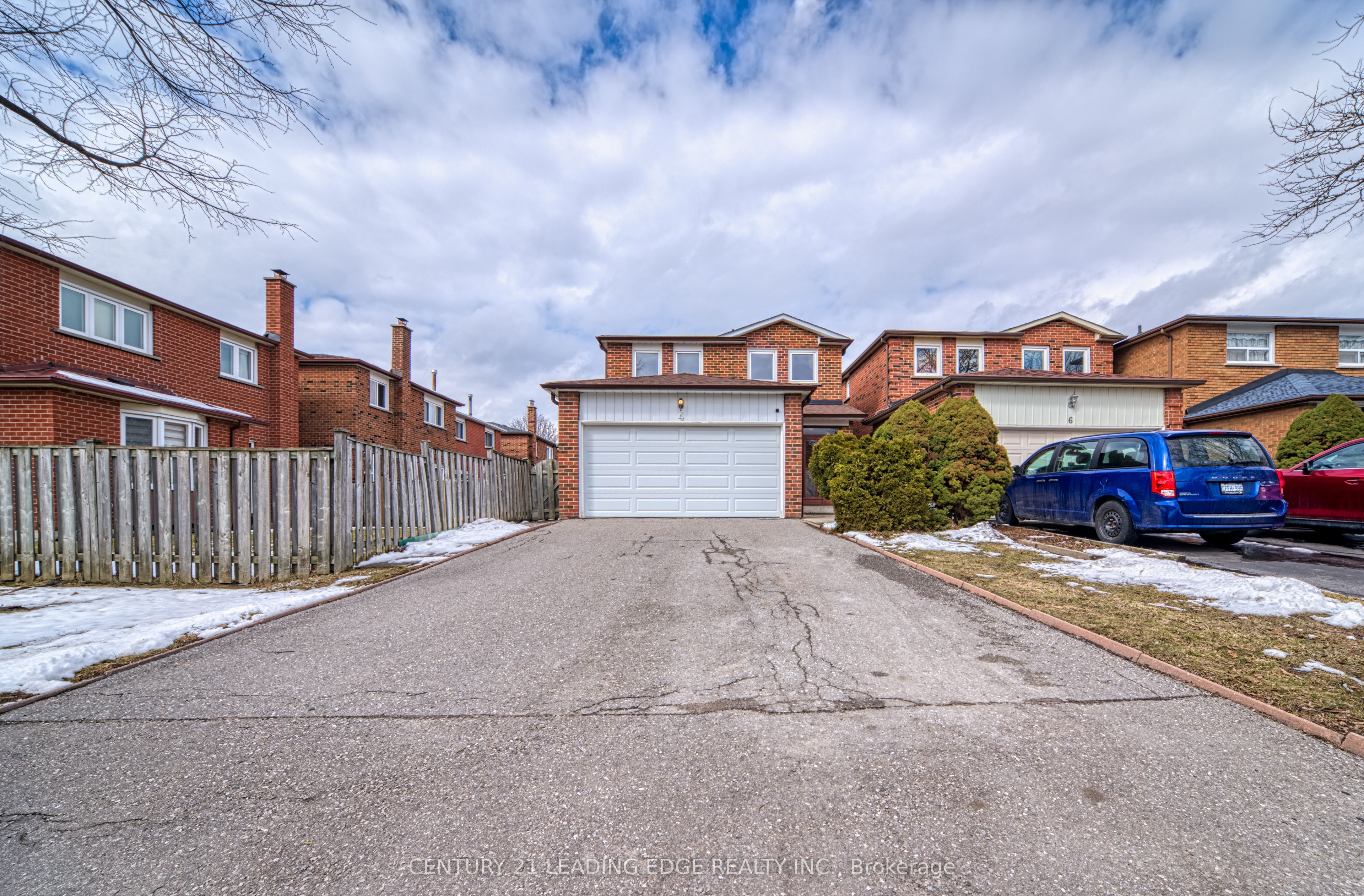 4 Treerun Avenue, Toronto, ON M1V 3K6