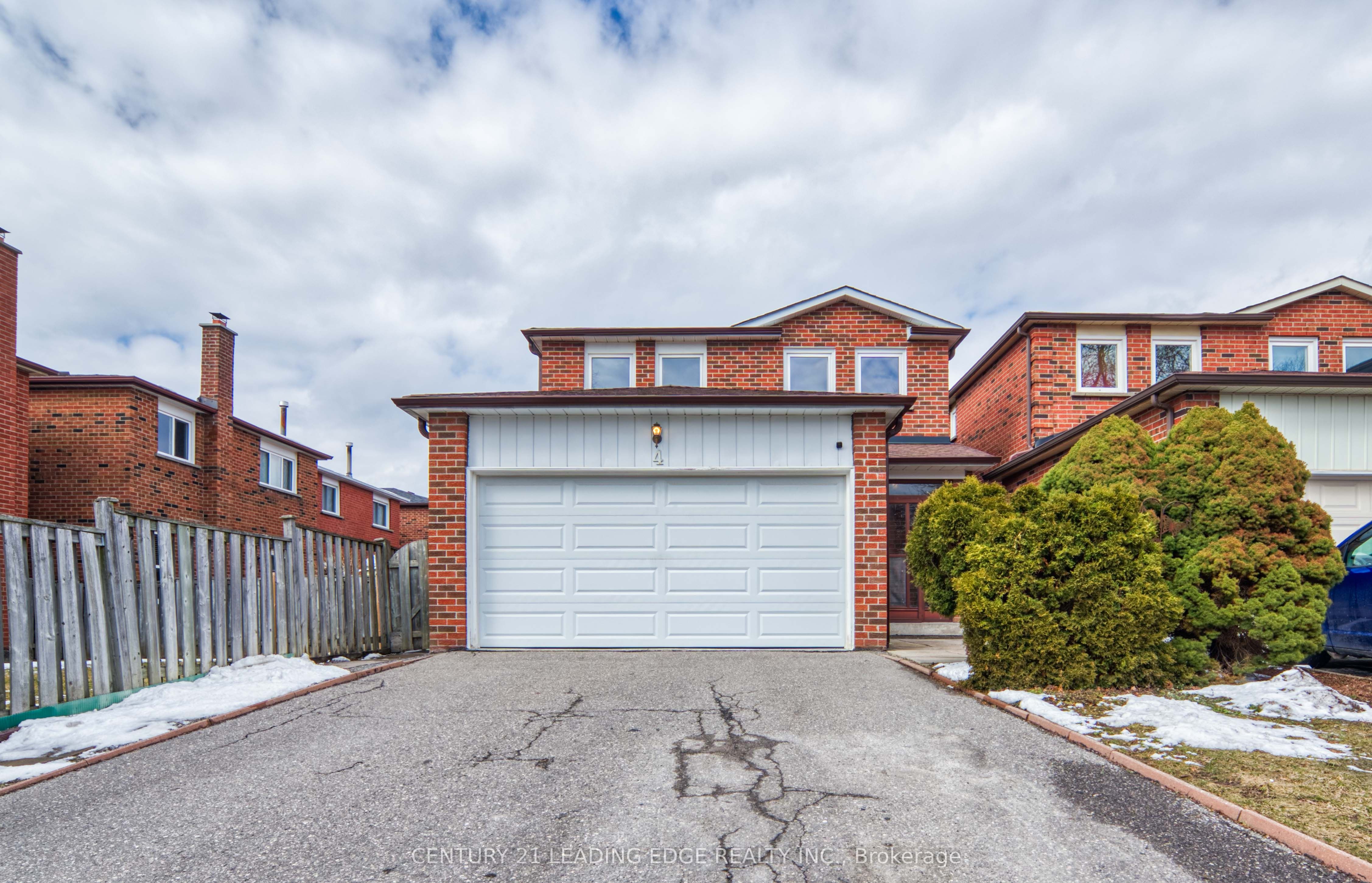 4 Treerun Avenue, Toronto, ON M1V 3K6 photo 2