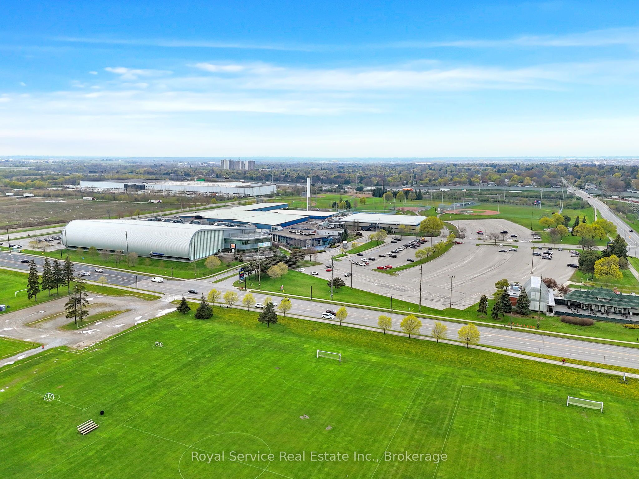 360 Watson Street W 910, Whitby, ON L1N 9G2 photo 3