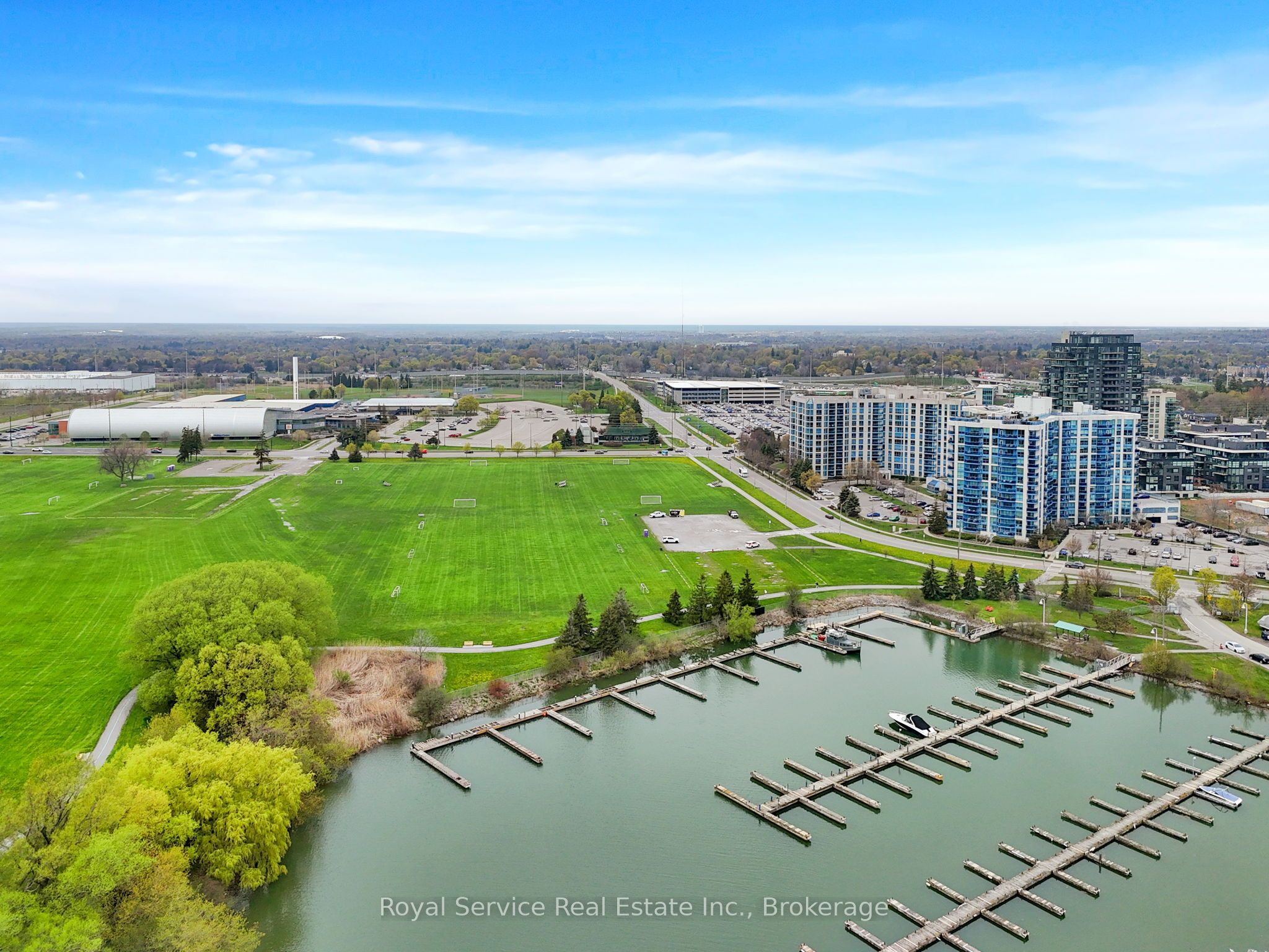 360 Watson Street W 910, Whitby, ON L1N 9G2 photo 4