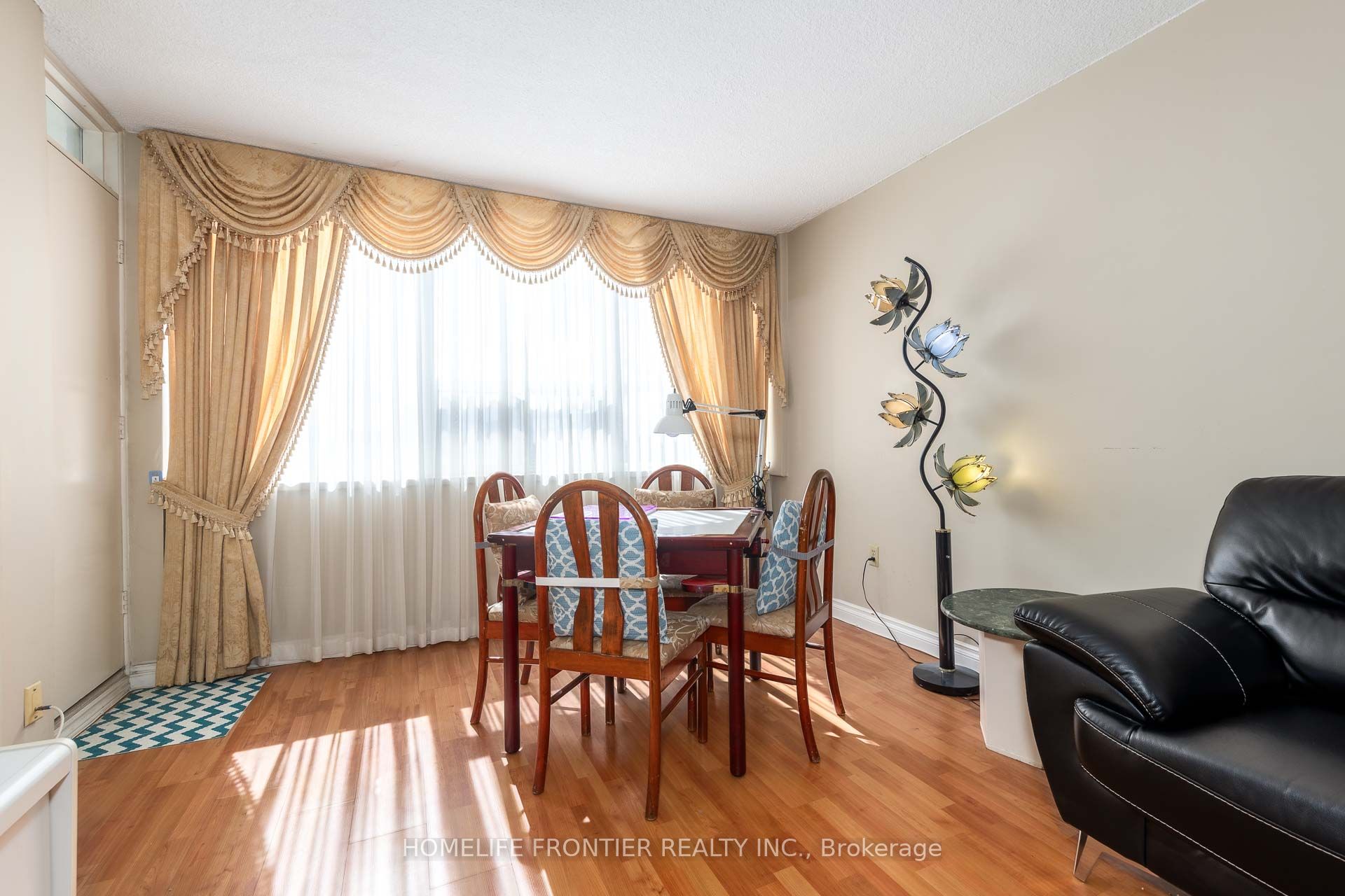 45 Silver Springs Boulevard 706, Toronto, ON M1V 1R2 photo 5