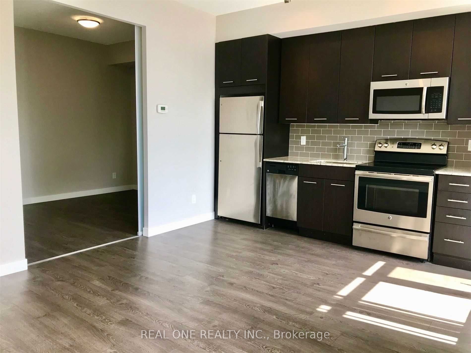 2055 Danforth Avenue 312, Toronto, ON M4C 1J8 photo 4