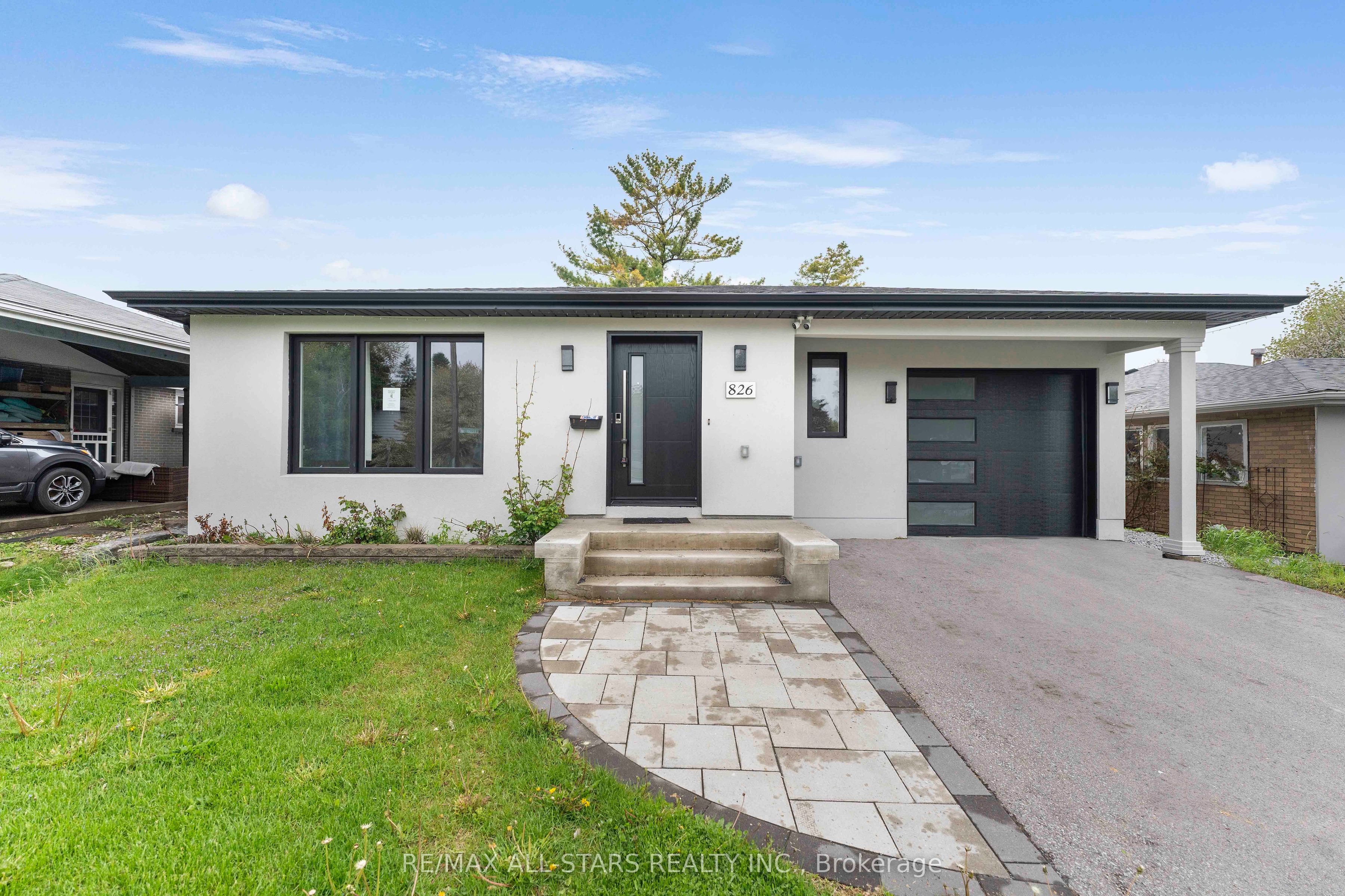826 Krosno Boulevard, Pickering, ON L1W 1G9 photo 2