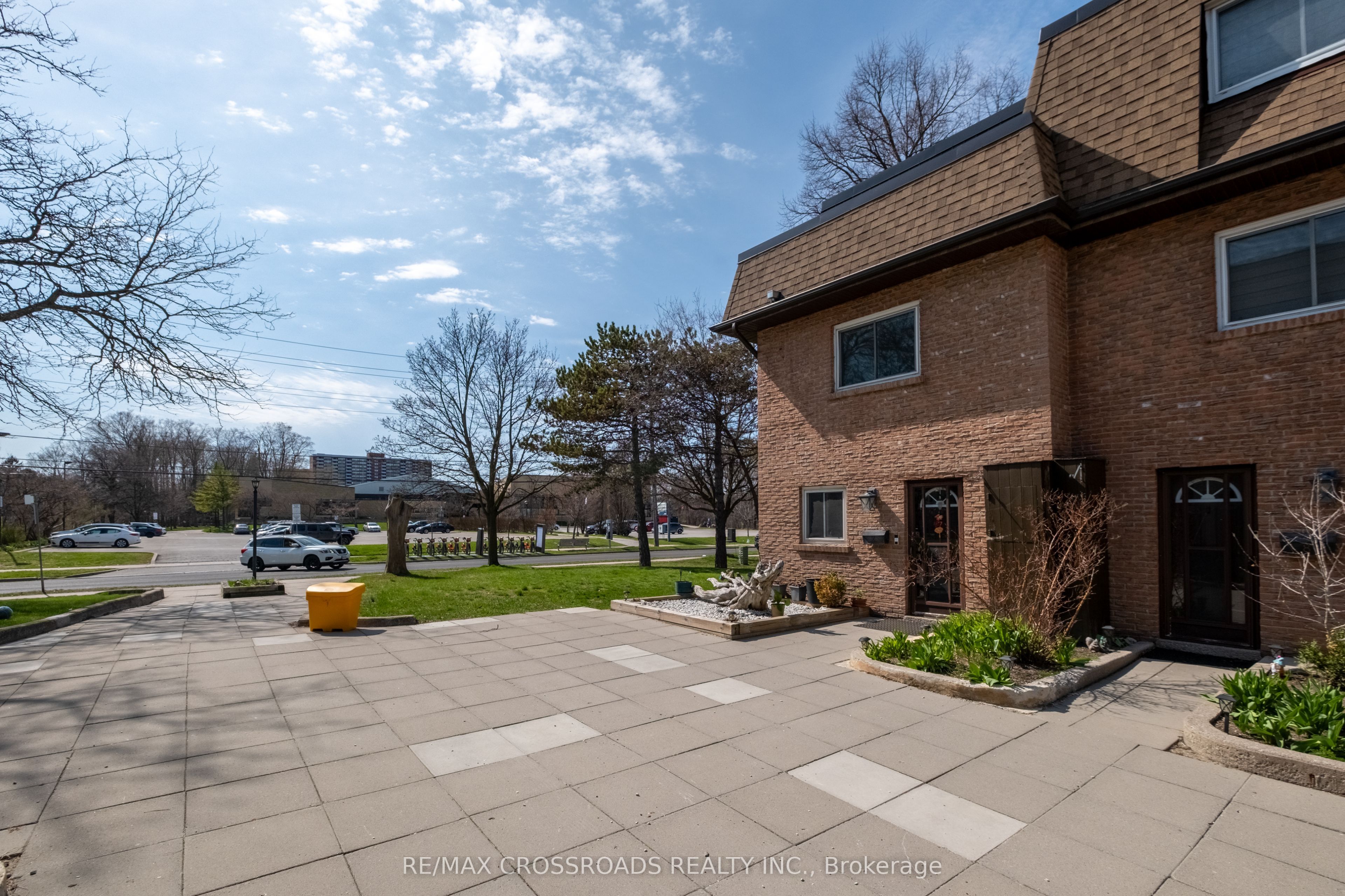 20 Hainford Street 7, Toronto, ON M1E 4X8 photo 2