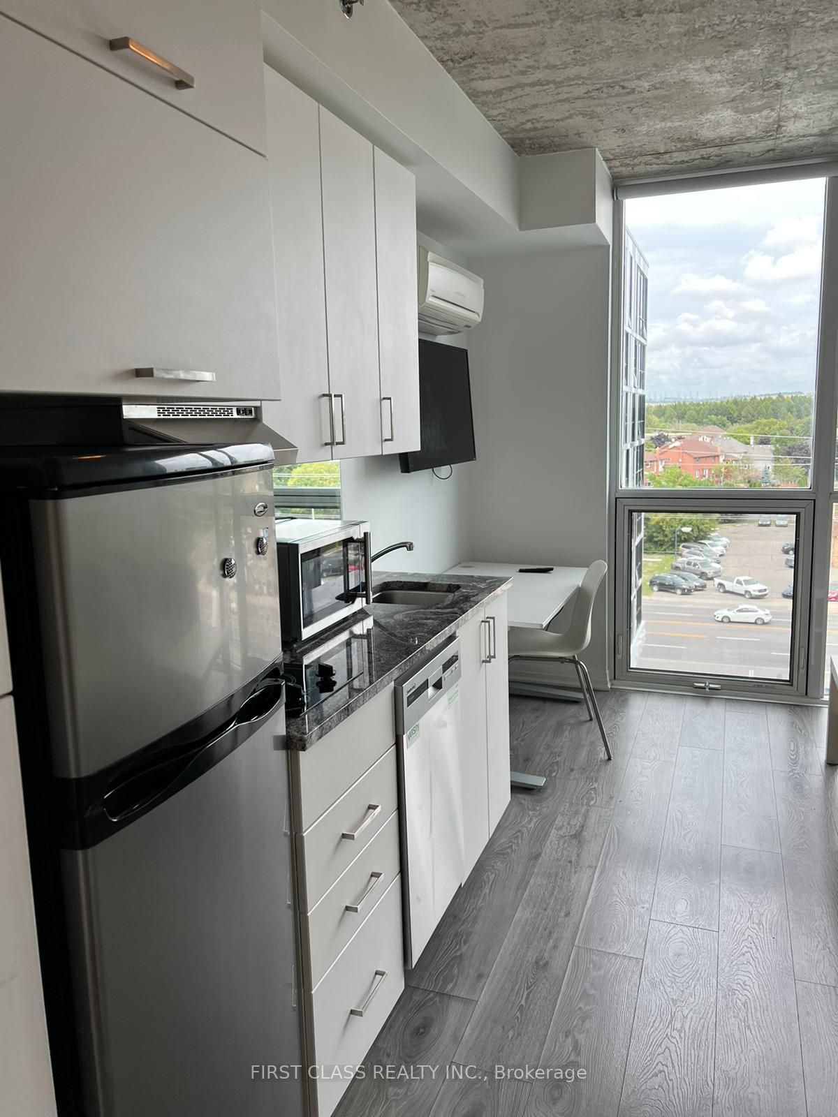 1900 Simcoe Street N 602, Oshawa, ON L1G 0C1 photo 3