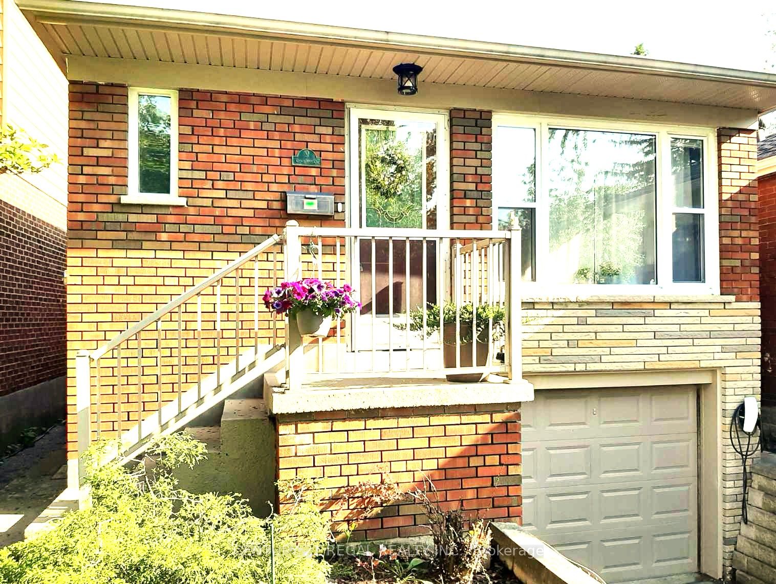 9 Craiglee Drive, Toronto, ON M1N 2L7