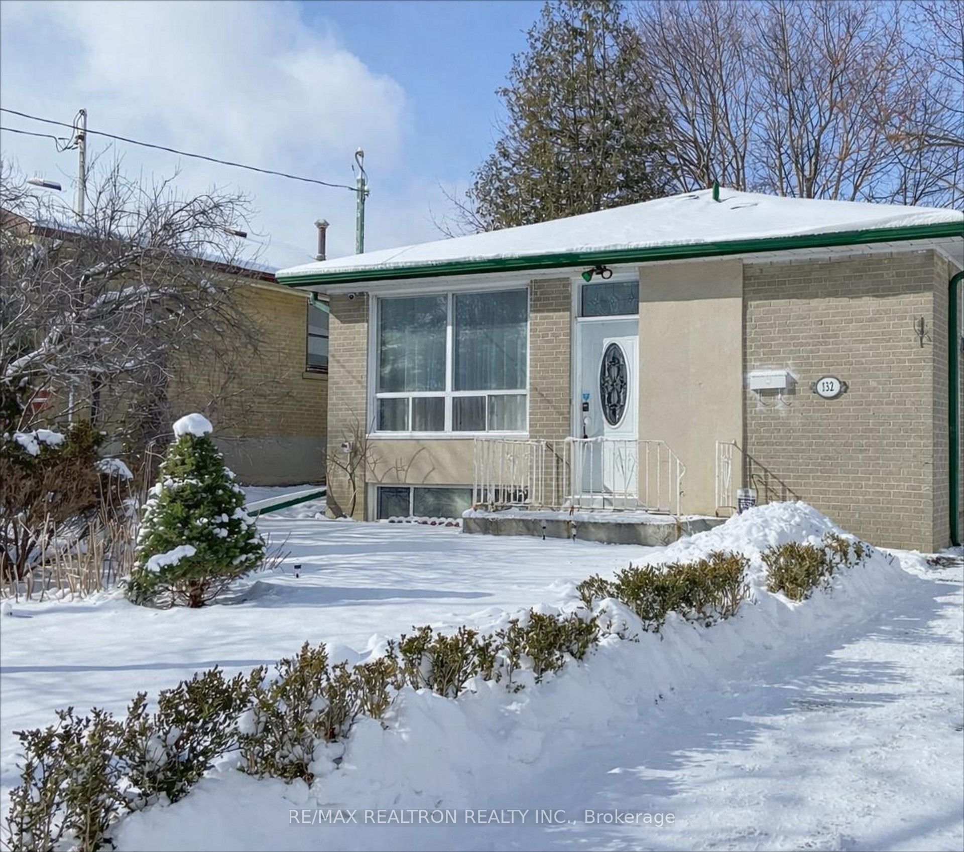 132 Porchester Drive, Toronto, ON M1J 2R7 photo 3