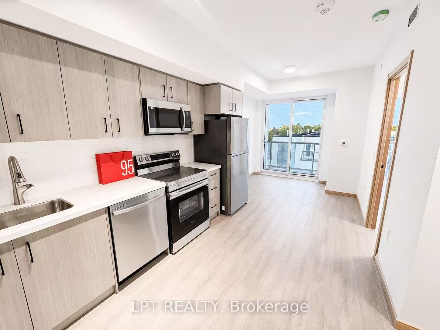 3429 Sheppard Avenue E B619, Toronto, ON M1T 3K5 photo 3