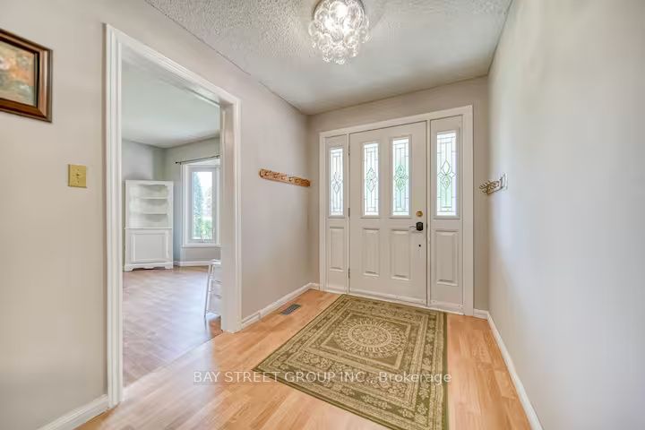 27 Gladiola Court Main and 2nd floor, Whitby, ON L1R 1N8 photo 5