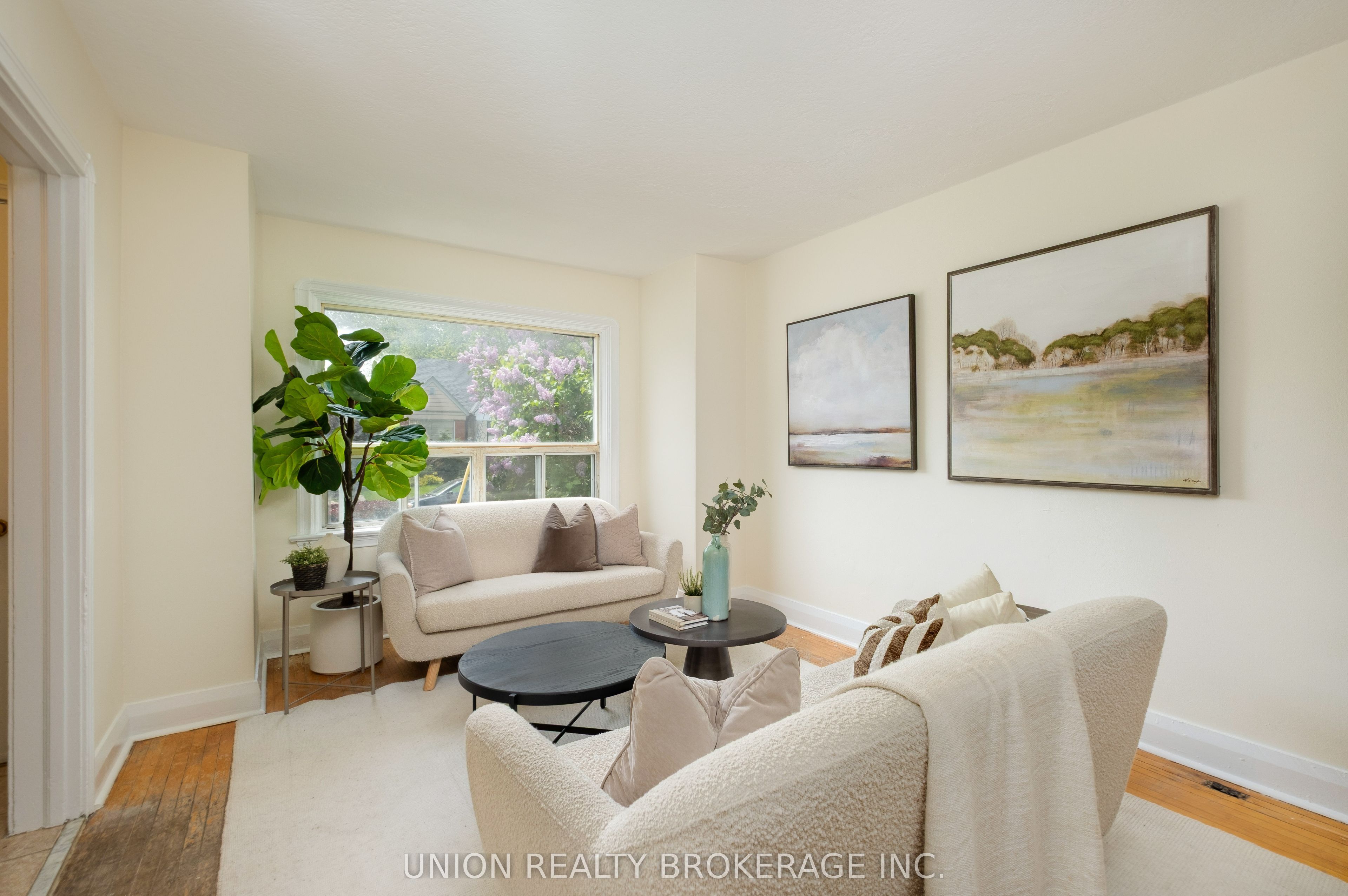 31 Thora Avenue, Toronto, ON M1L 2P7 photo 4