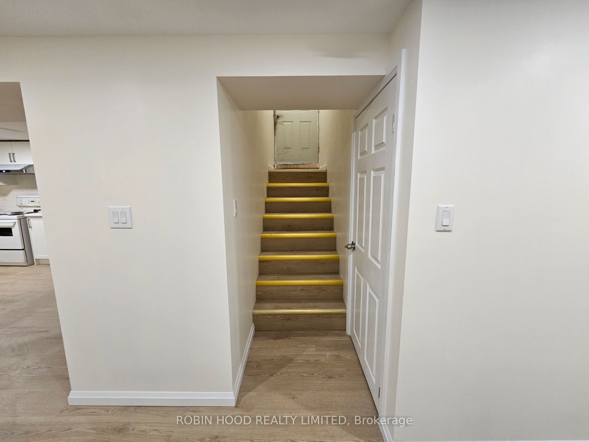 35 Burkwood Crescent Basement, Toronto, ON M1B 1N8 photo 2