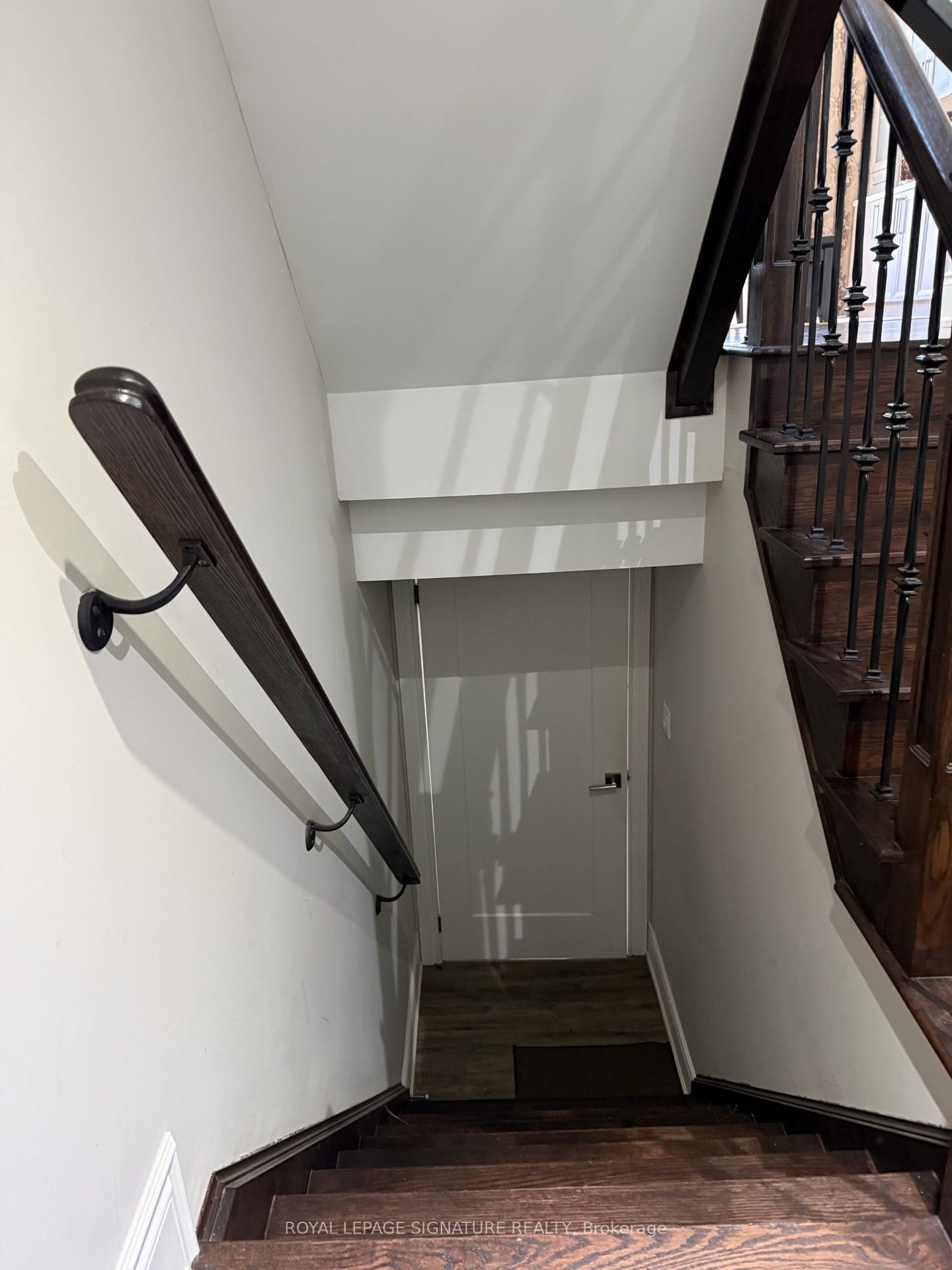 25 Westbourne Avenue Bsmt, Toronto, ON M1L 2Y1 photo 2