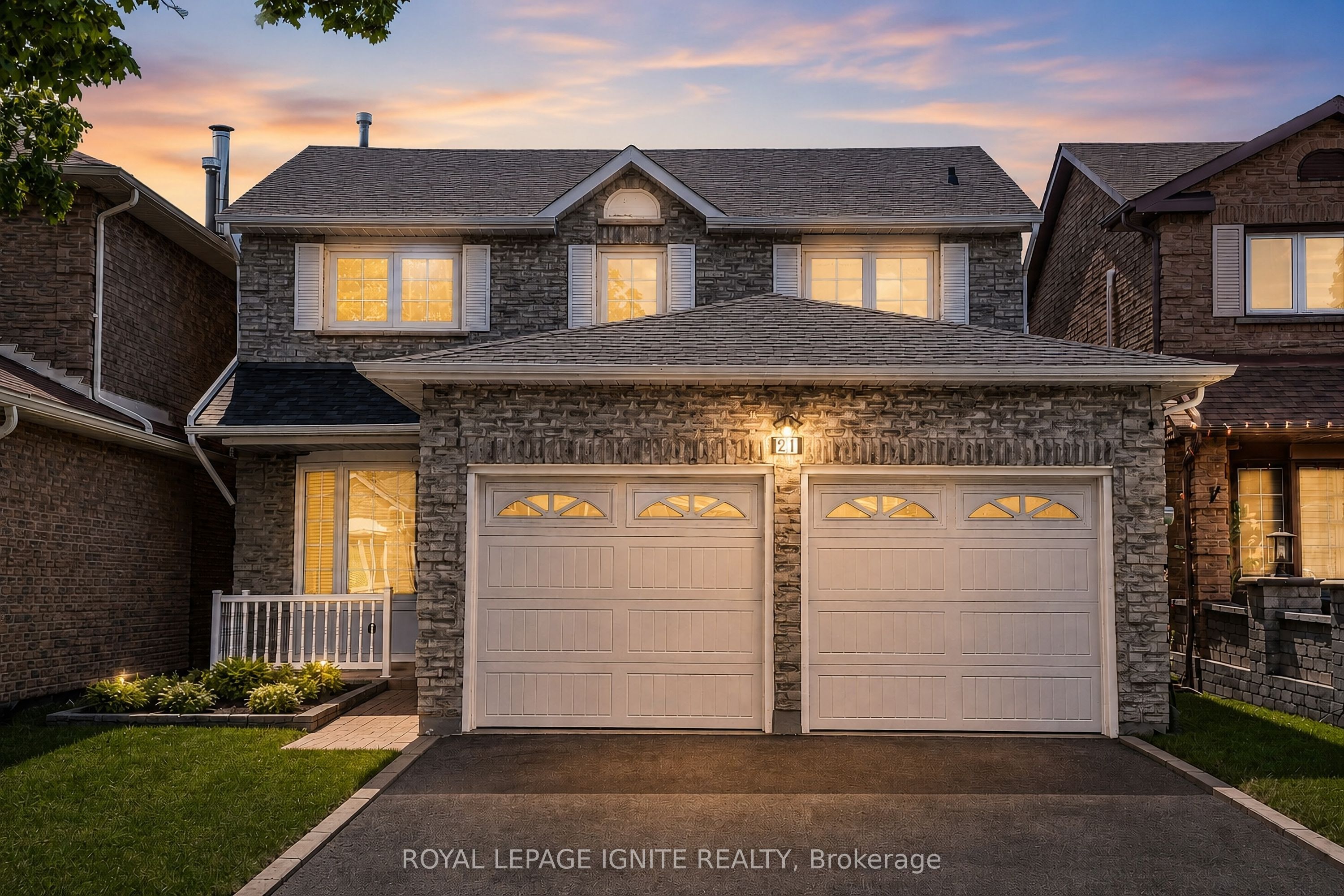 21 Halfmoon Square, Toronto, ON M1C 3V4