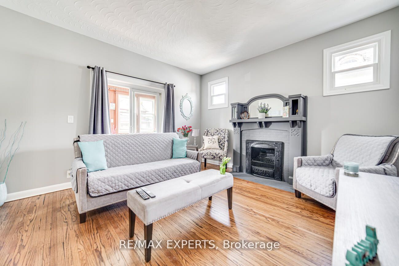 98 Elgin Street E 1, Oshawa, ON L1G 1T3 photo 5