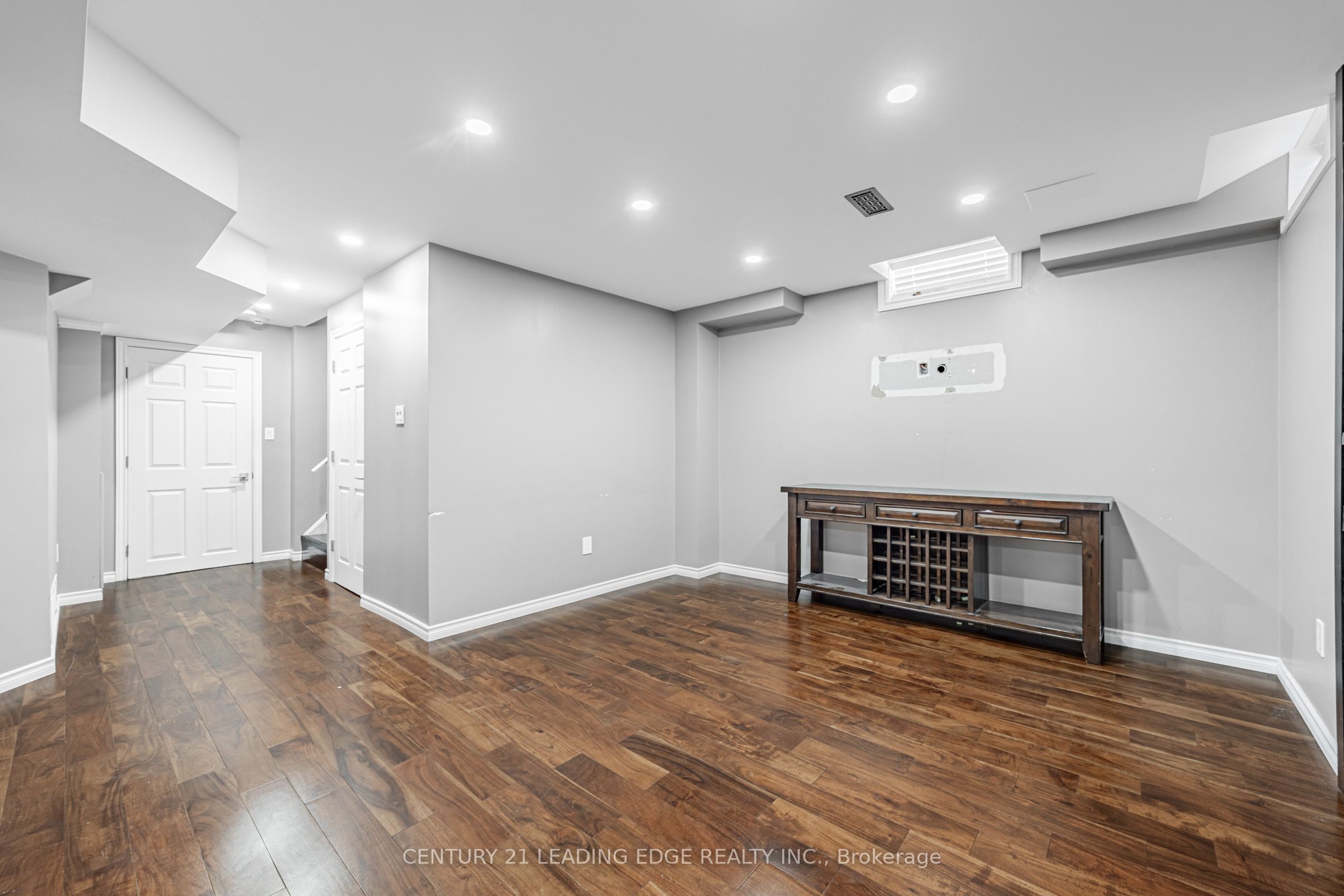 98 ERSKINE Drive LOWER, Clarington, ON L1B 1G9 photo 3
