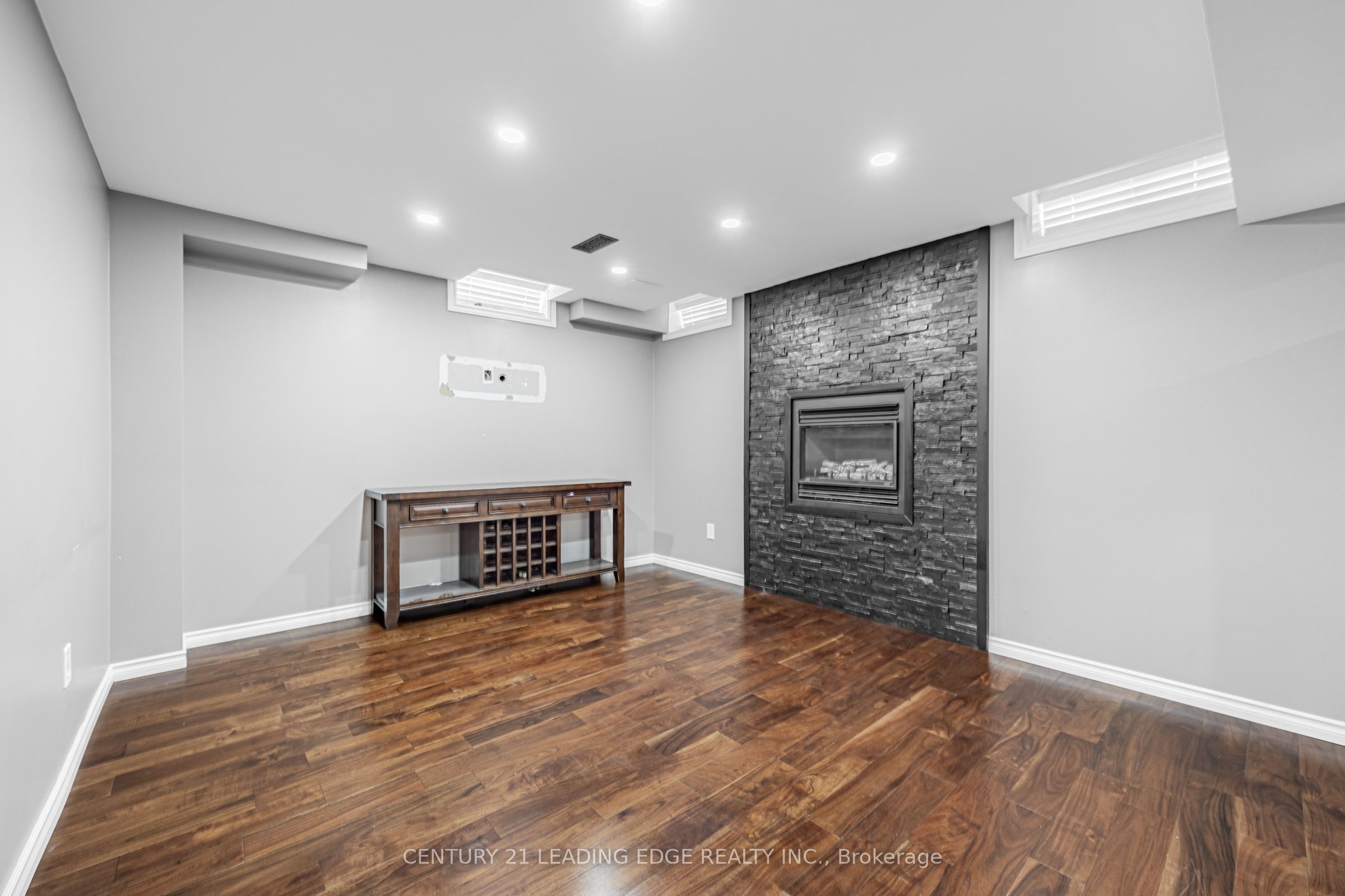 98 ERSKINE Drive LOWER, Clarington, ON L1B 1G9 photo 4