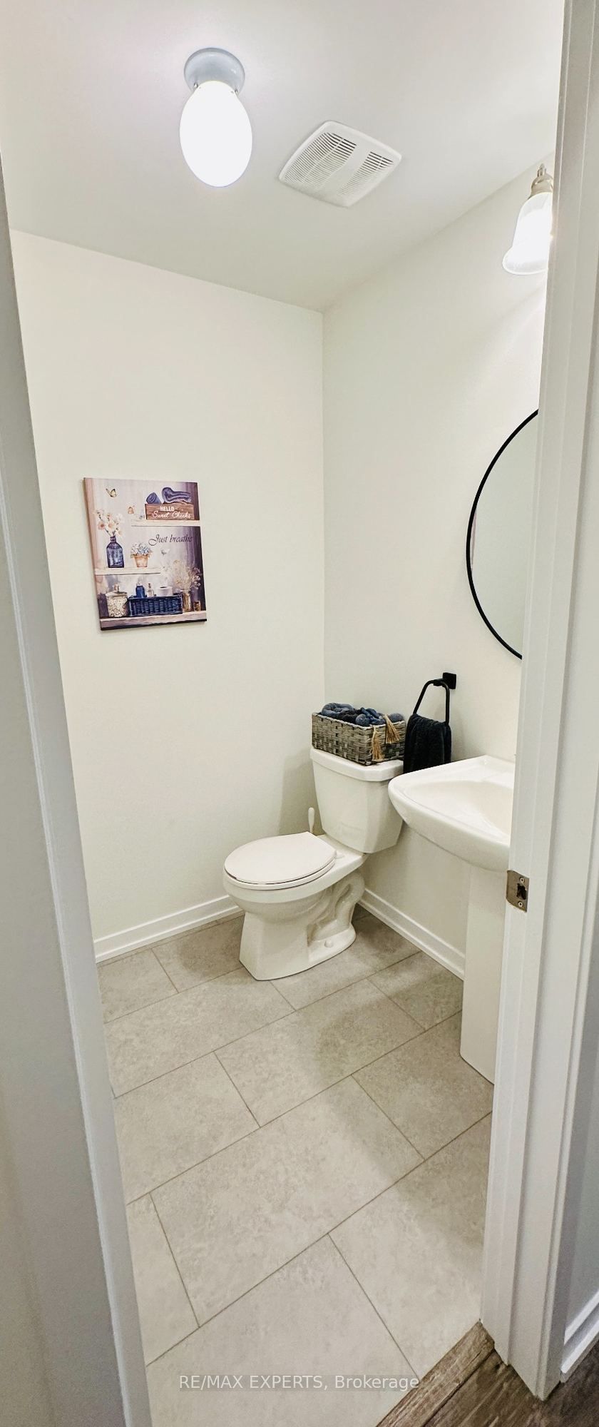 1541 Wheatcroft Drive, Oshawa, ON L1L 0W5 photo 4