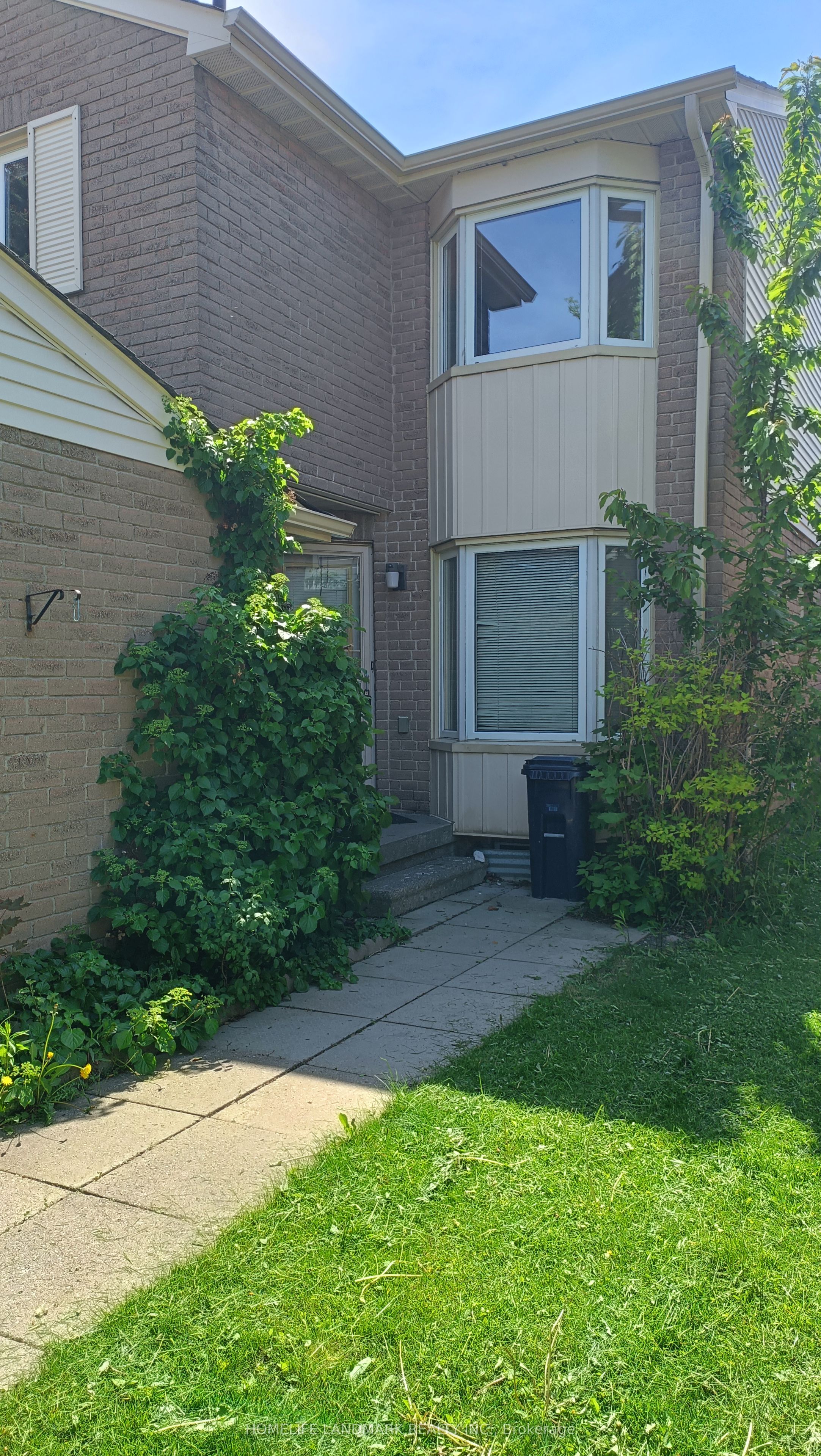 113 Wintermute Boulevard, Toronto, ON M1W 3M8 photo 2