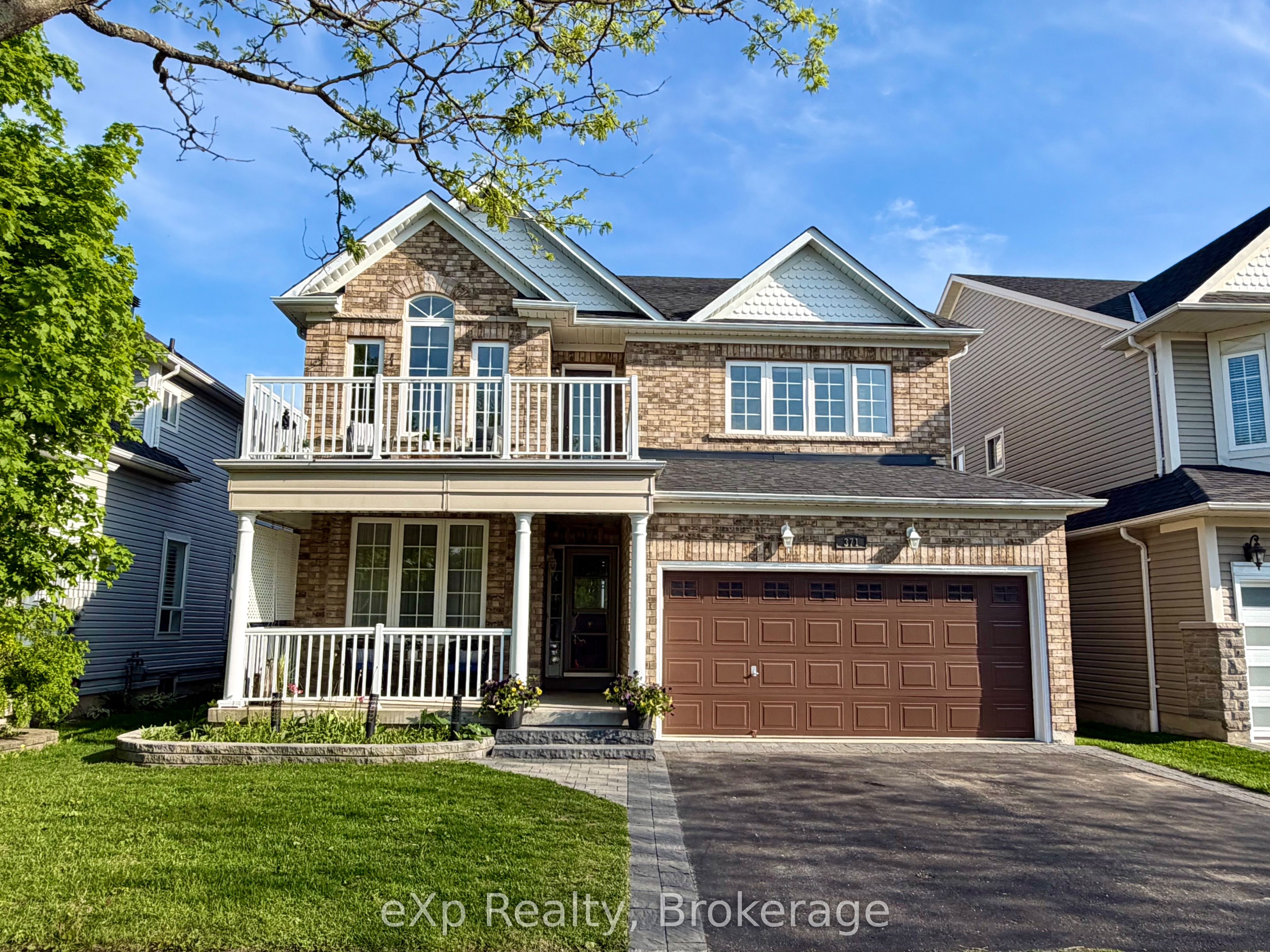371 E Carnwith Drive E, Whitby, ON L1M 2M1 photo 4