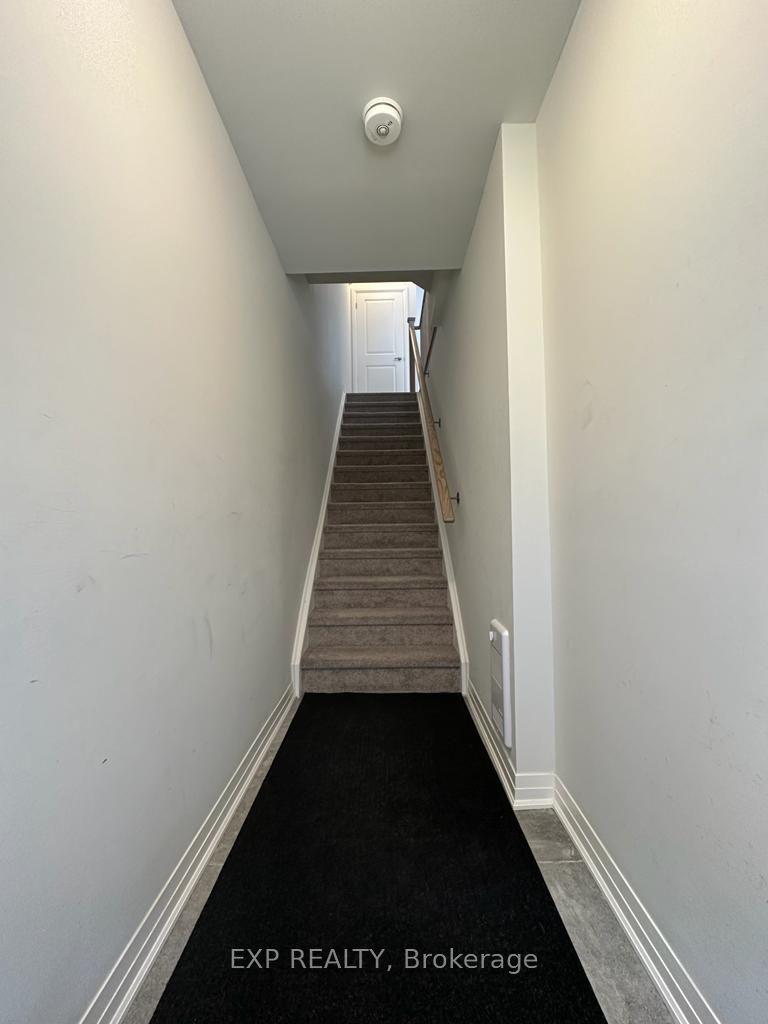 1663 Pleasure Valley Path, Oshawa, ON L1G 4X8 photo 4