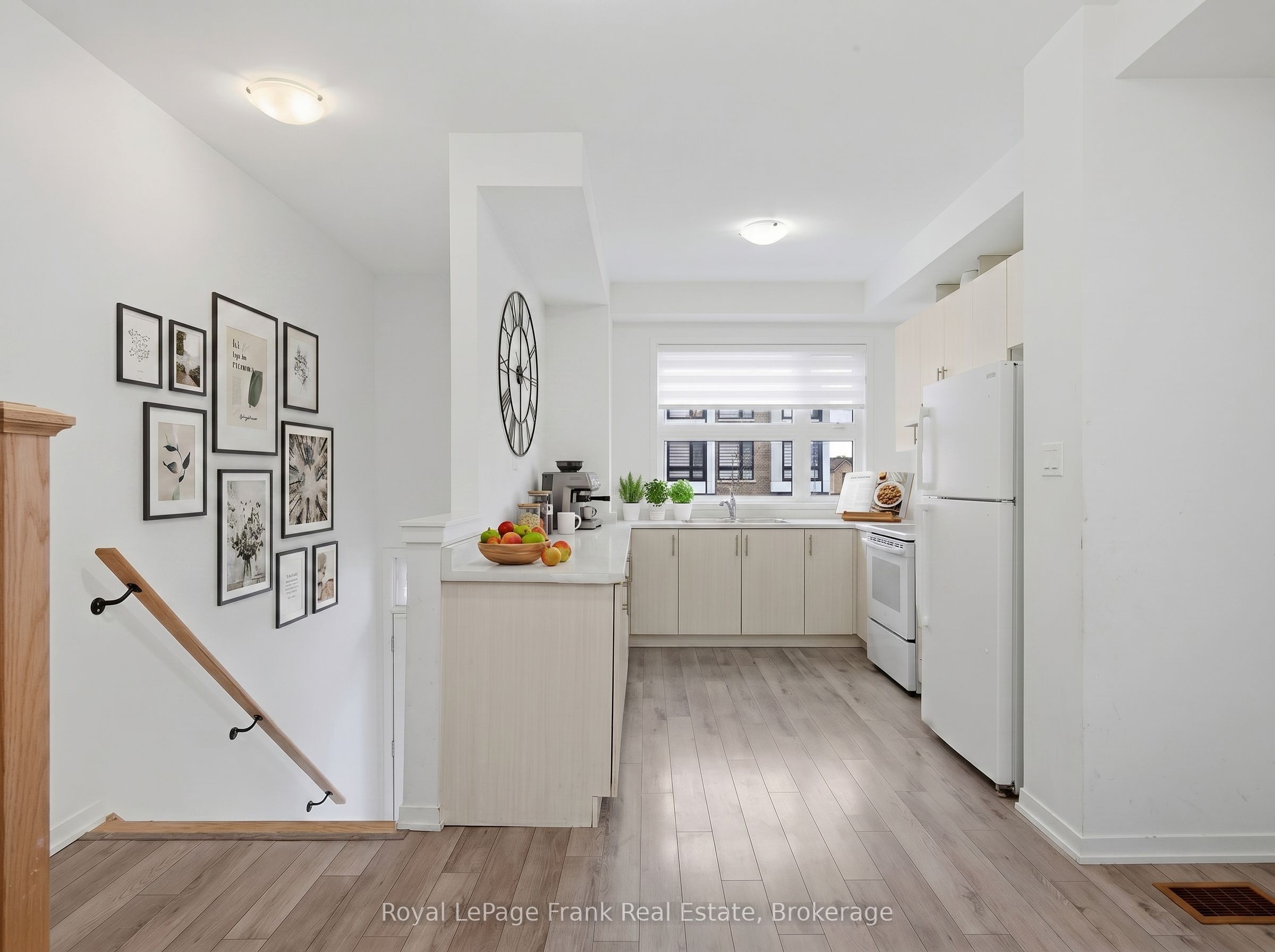 36 Bateson Street, Ajax, ON L1S 7M3 photo 3