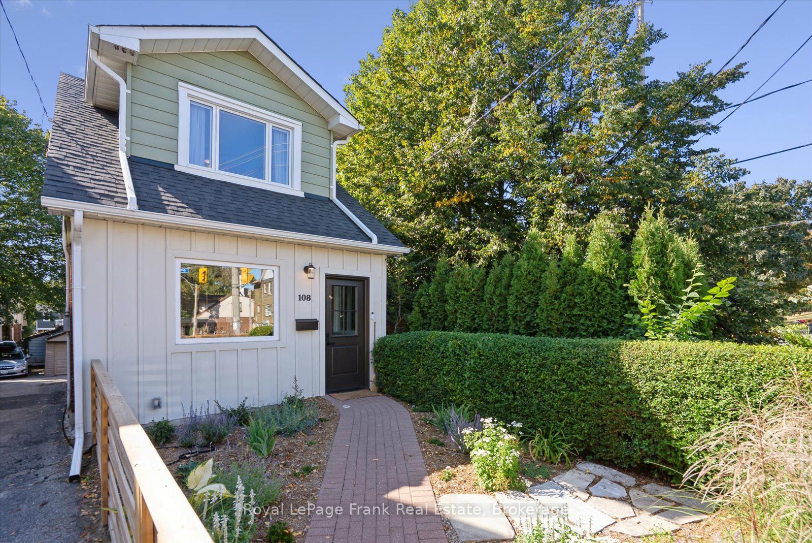 108 Greenwood Avenue, Toronto, ON M4L 2P6 photo 3