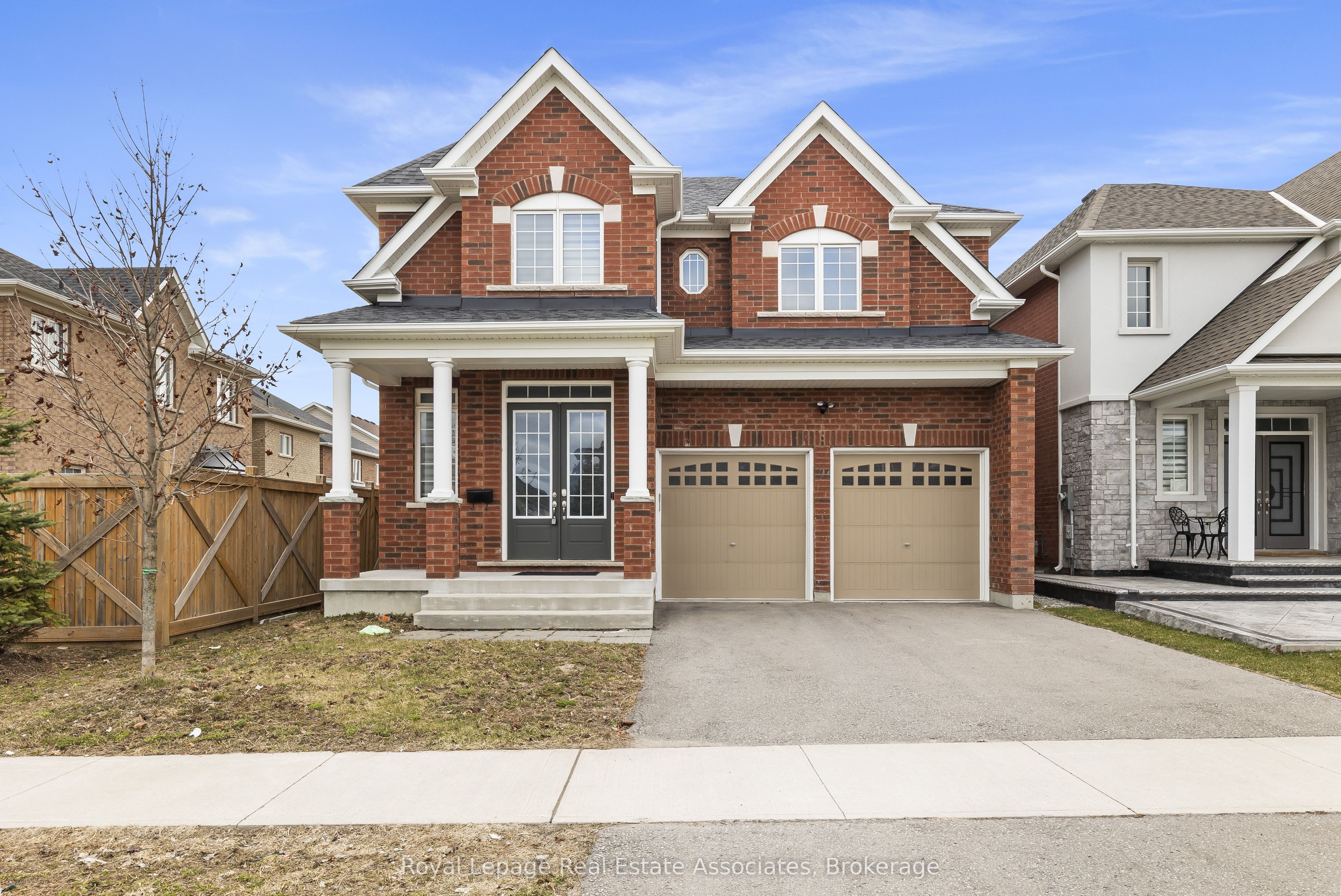 1796 Grandview Street N, Oshawa, ON L1K 0B1